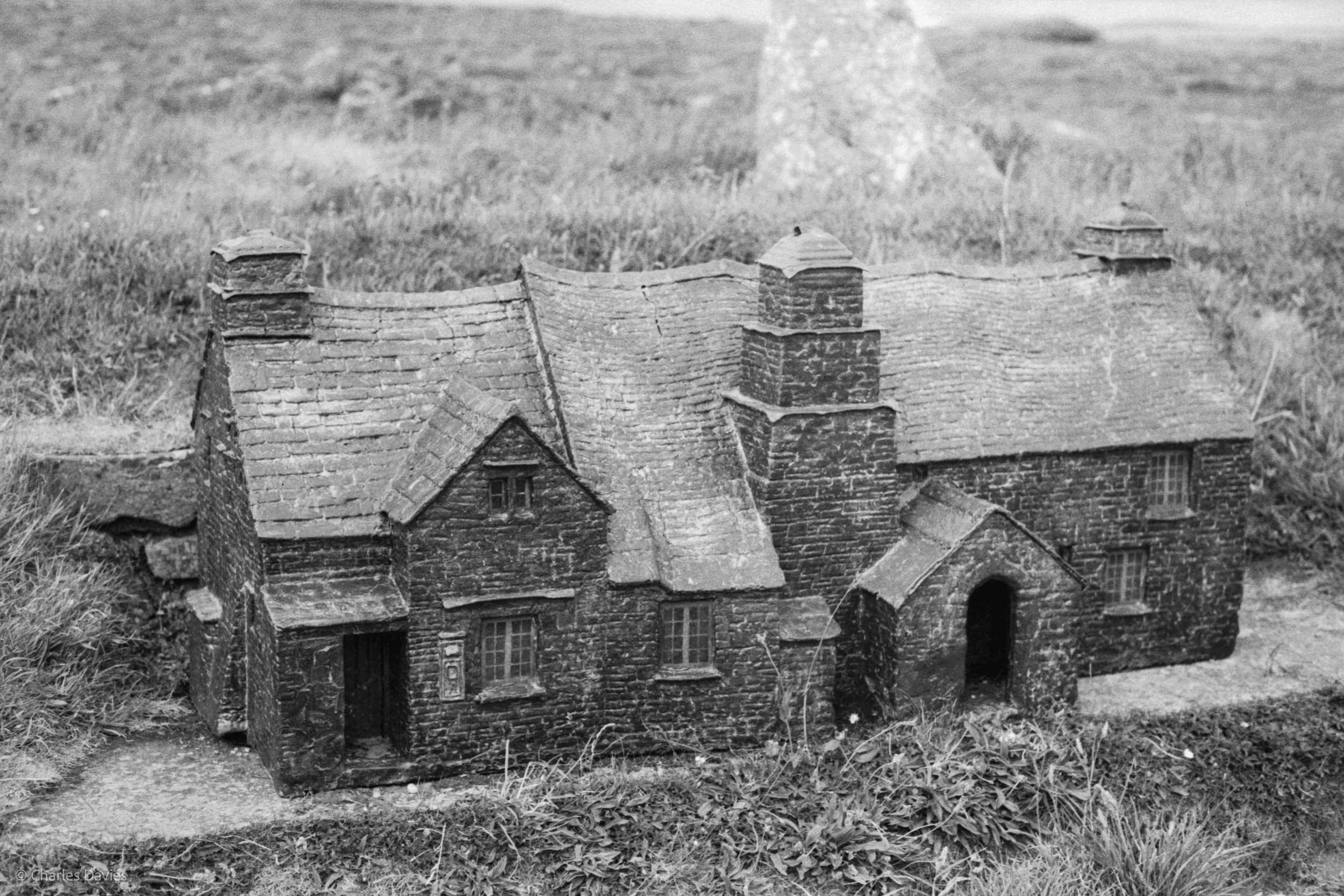Roll 35 - 2025 - Europe - United Kingdom - Land's End - Fomapan 200 - Contax RTS - 35mm - Film - B&W