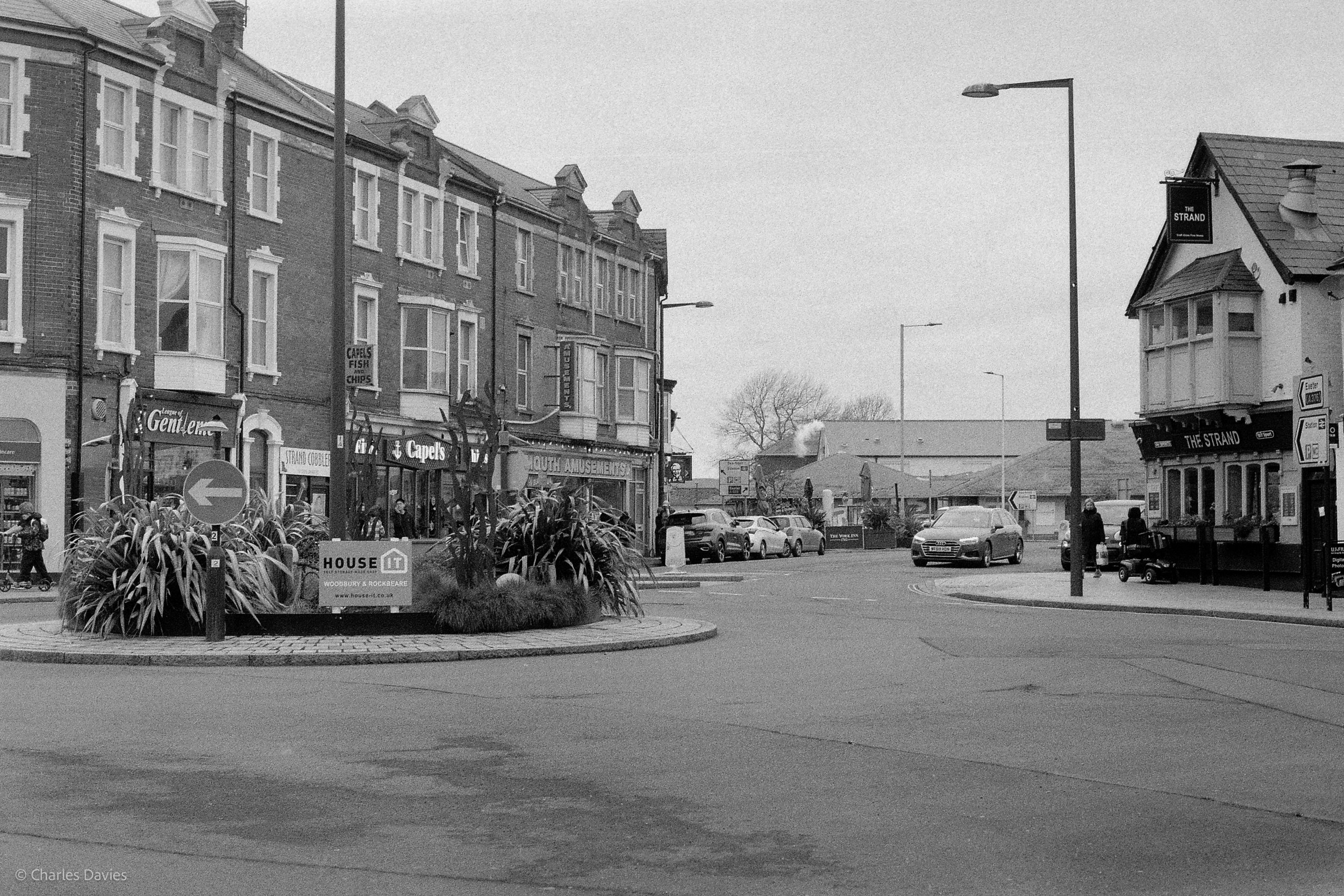 Roll 21 - 2025 - Europe - United Kingdom - Exmouth - Ilford HP5 Plus 400 - Minolta X-300 - 35mm - Film - B&W 