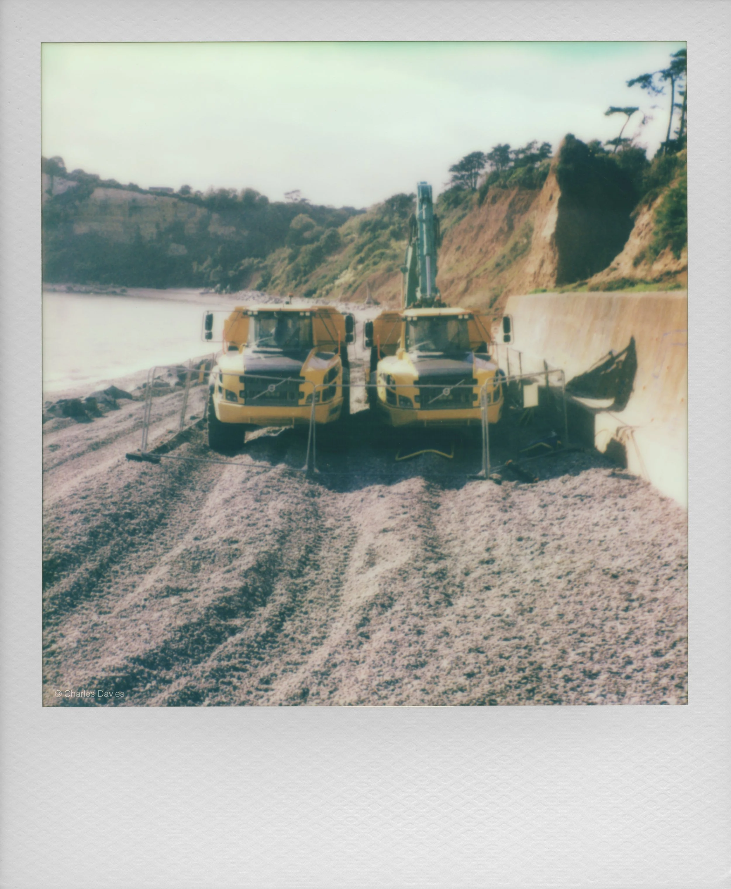 93 - 2025 - Polaroid SX-70 Sonar.jpg