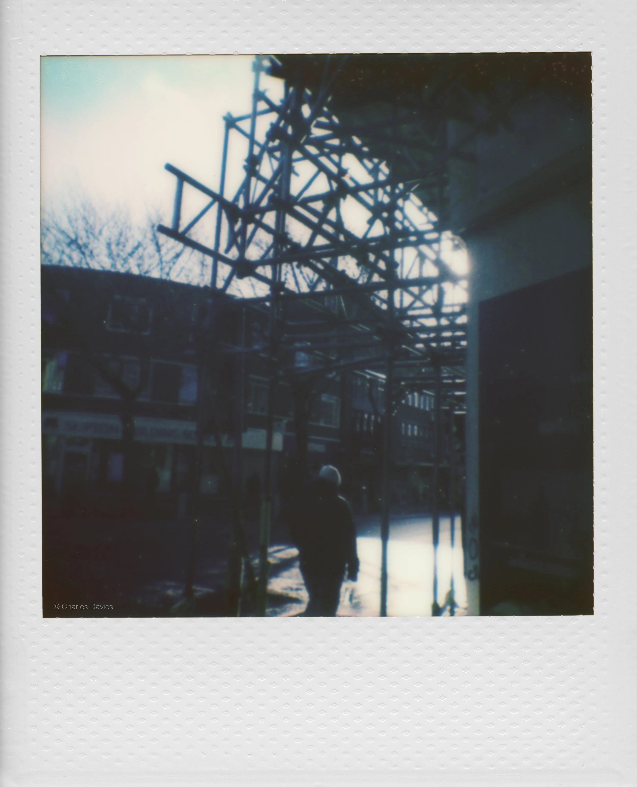 28 - 2025 - Polaroid Go.jpg