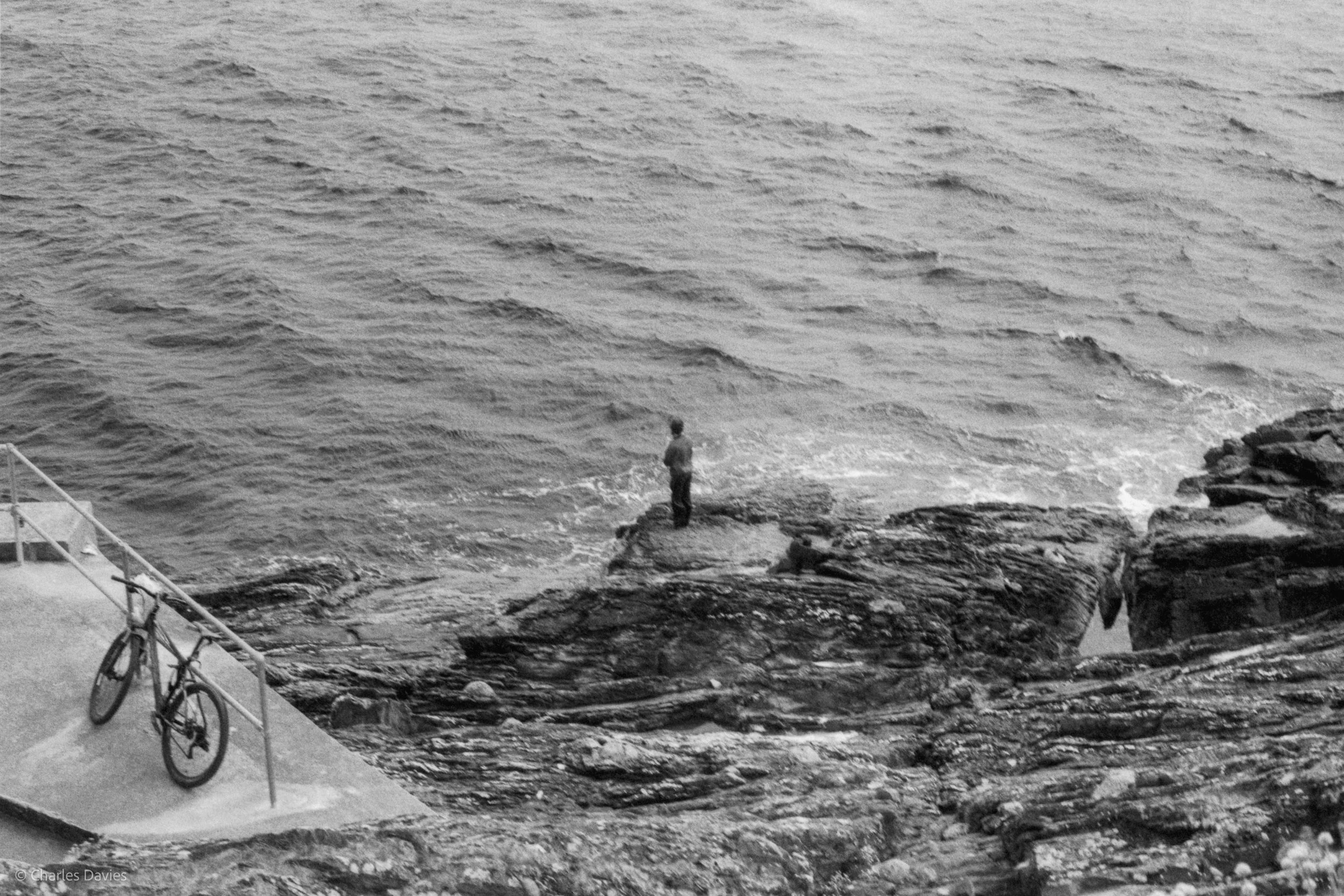 Roll 33 - 2025 - Europe - United Kingdom - Pendennis Point - Fomapan 400 - Contax RTS - 35mm - Film - B&W