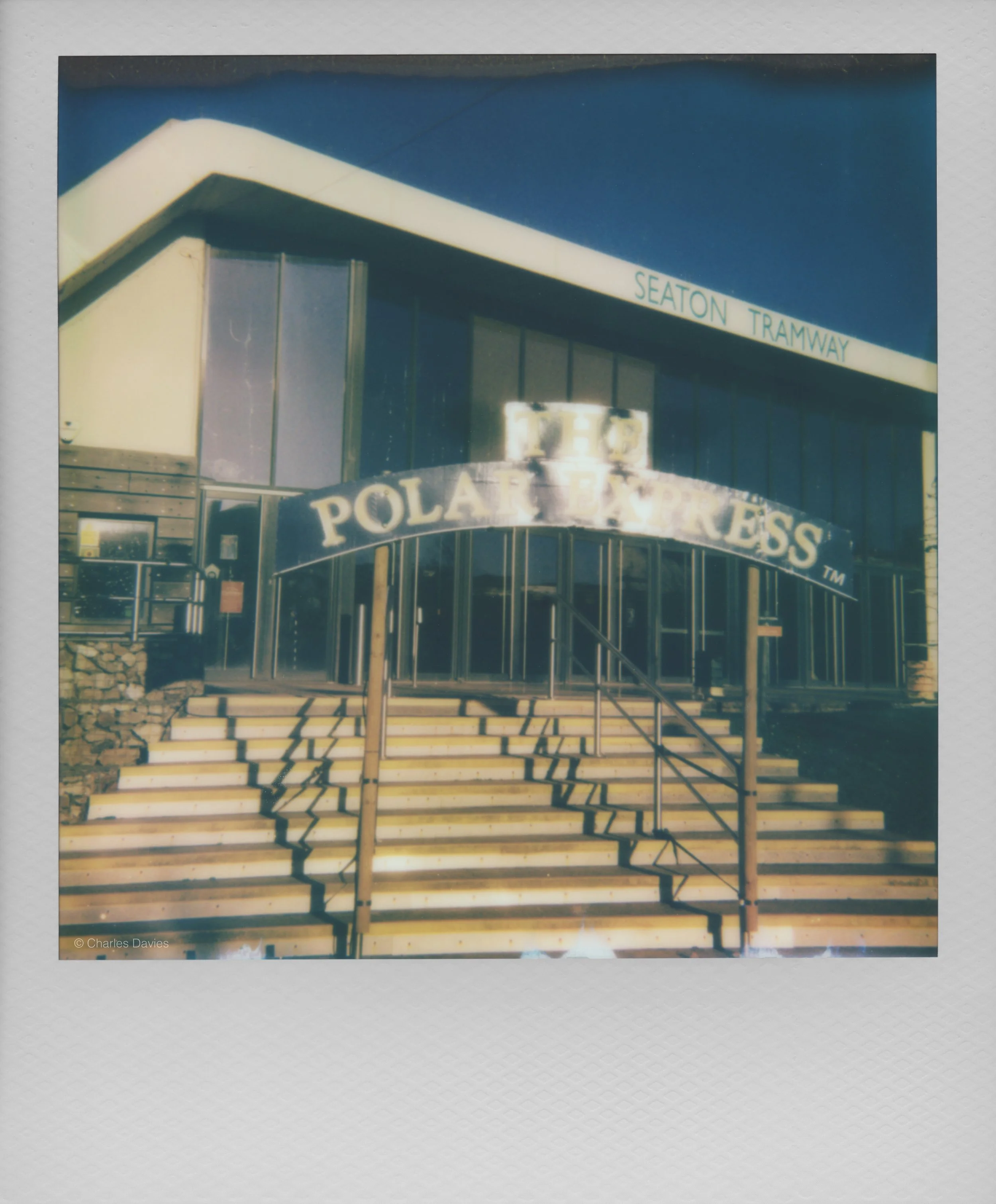 101 - 2025 - Polaroid Autofocus 660.jpg