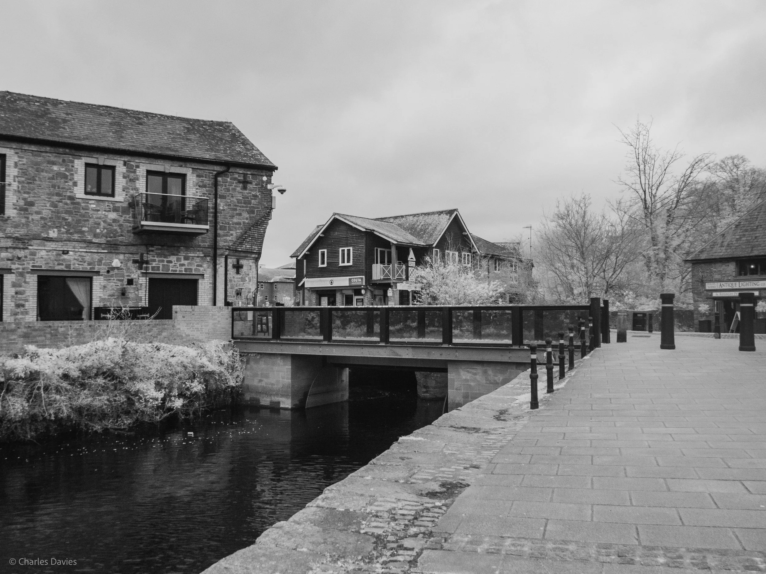 Manual - ISO 400 + F/8 + 1/320th - Exeter