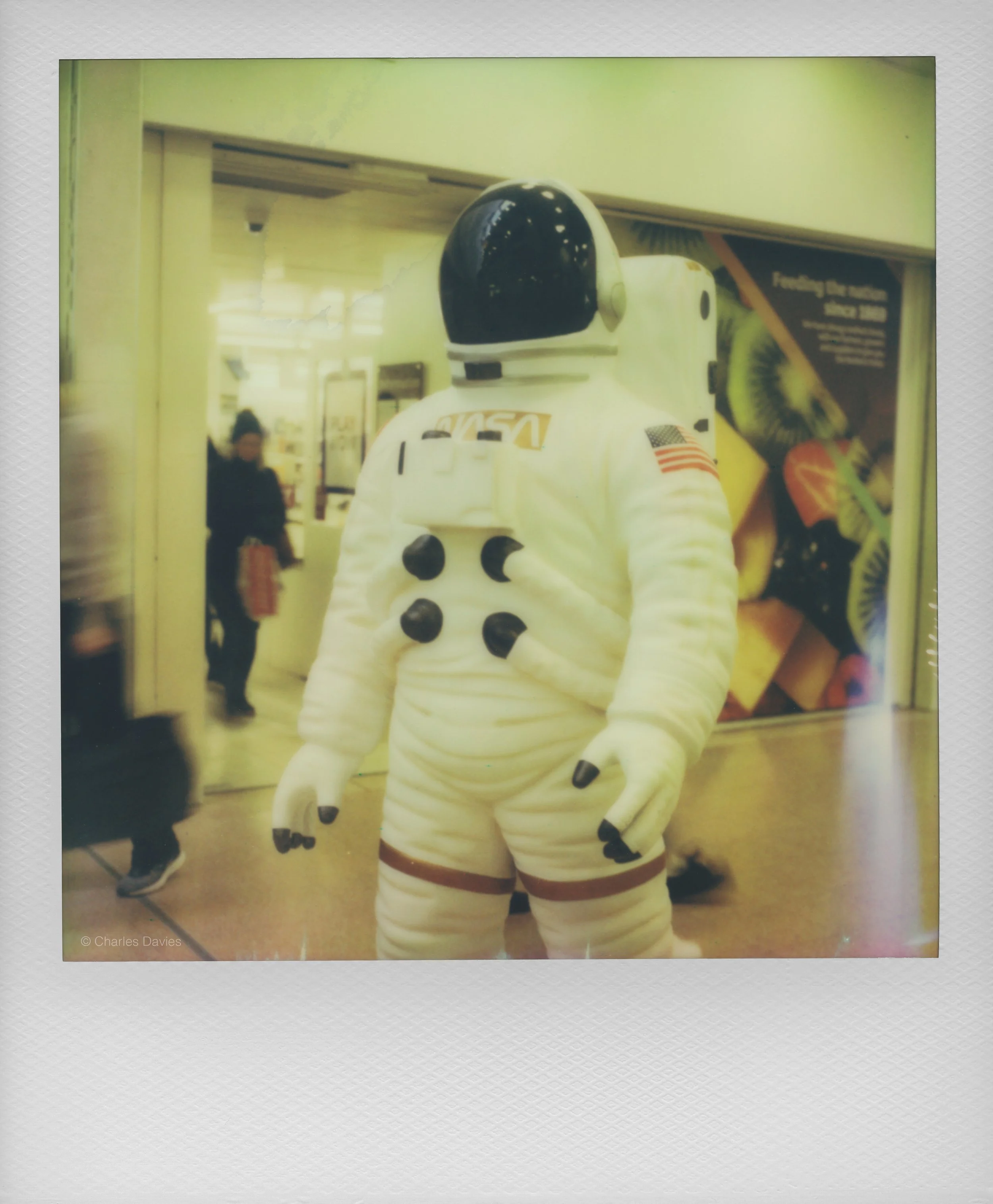 13 - 2023 - Polaroid SX-70 Sonar.jpg