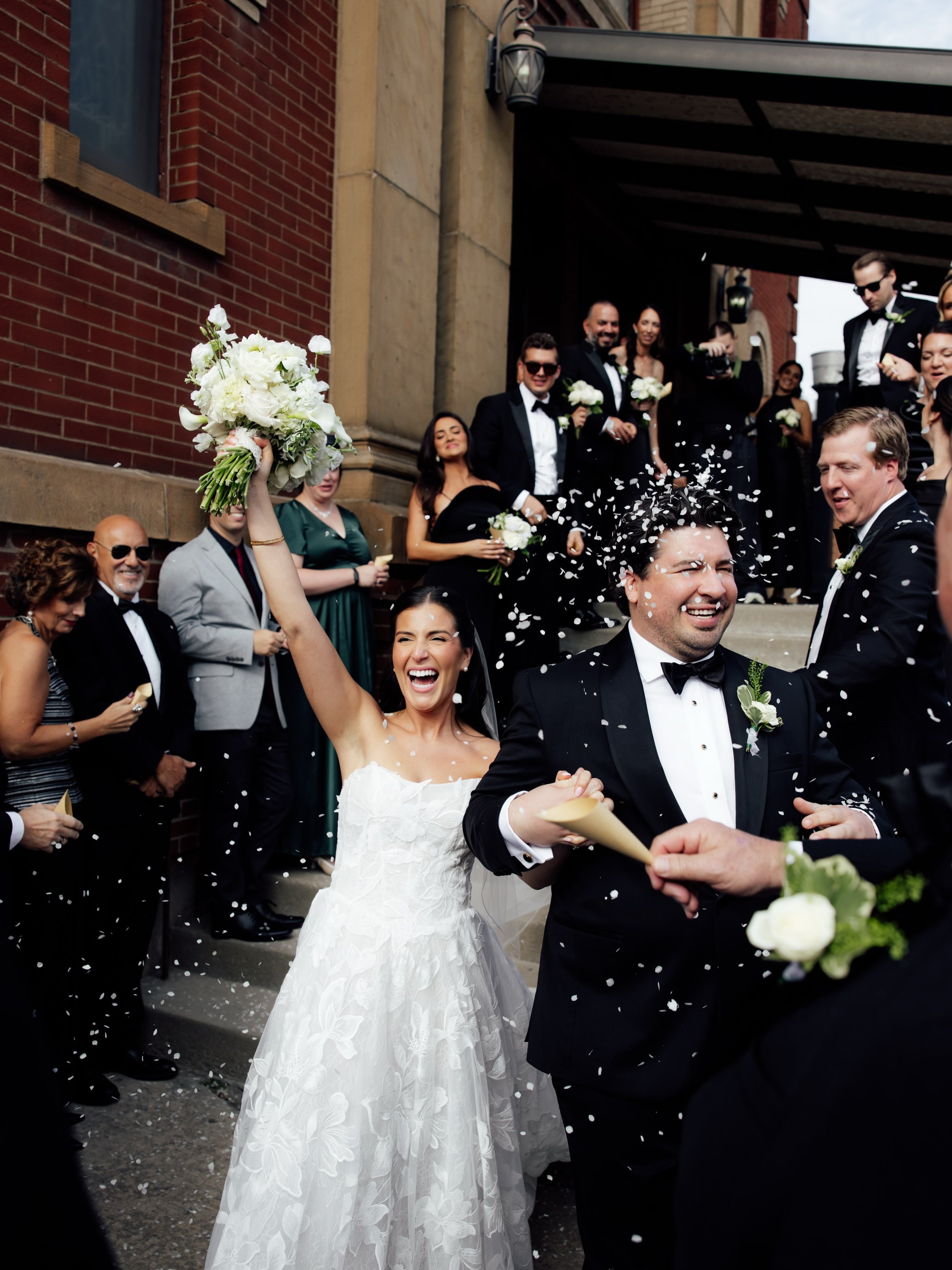 Joelle and John 10.9.26

Classic details with flawless execution made this Cleveland, OH wedding truly spectacular. Thank you for sharing your special day. 

Congratulations! ✨

Photography | @shotbycourtt 
Planning | @andreaferrisevents 
Coordinatio