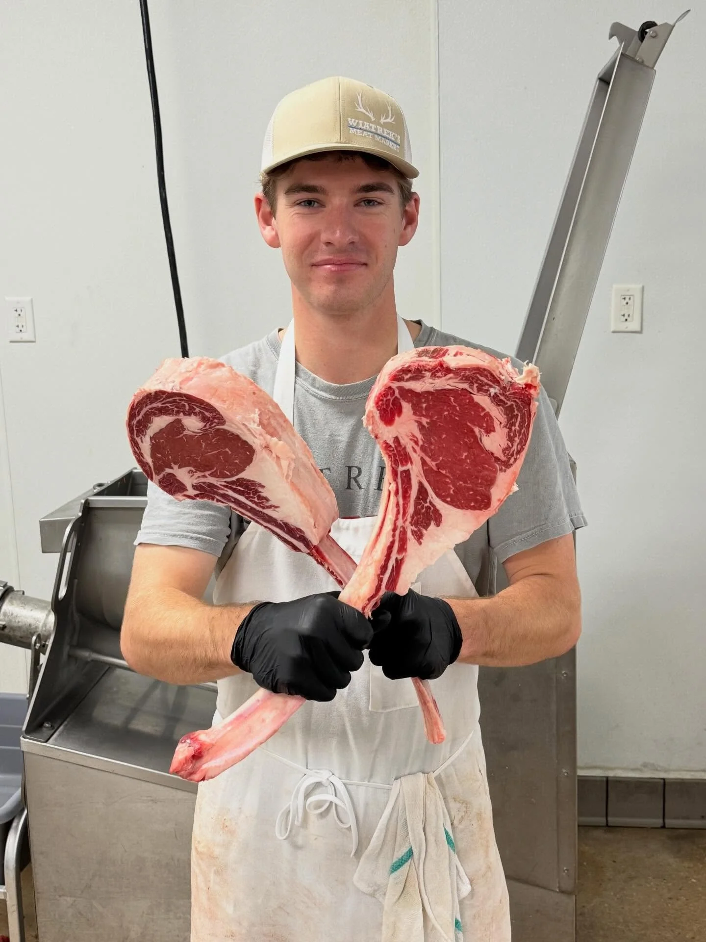 We are HERE and READY for your Christmas orders! To all who have pre ordered, thank you!! We still have plenty of choice and prime rib roasts (prime rib) and tenderloin available at our San antonio location! Call ahead to make sure we have what you&r