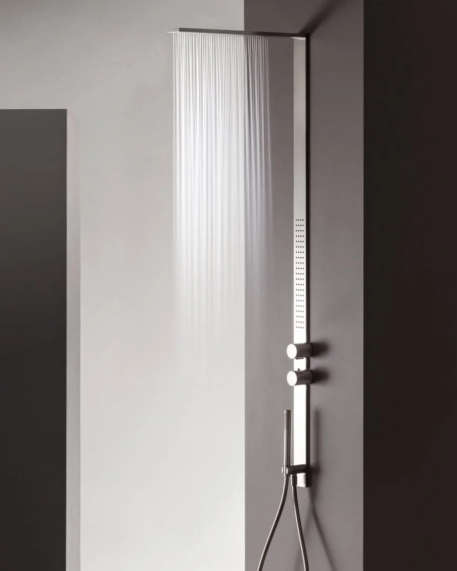 Defined by precision and restraint, MilanoSlim by @fantini_official introduces a confident architectural gesture to exterior spaces. Designed by Franco Sargiani, its slender steel form and essential geometry create impact through proportion rather th