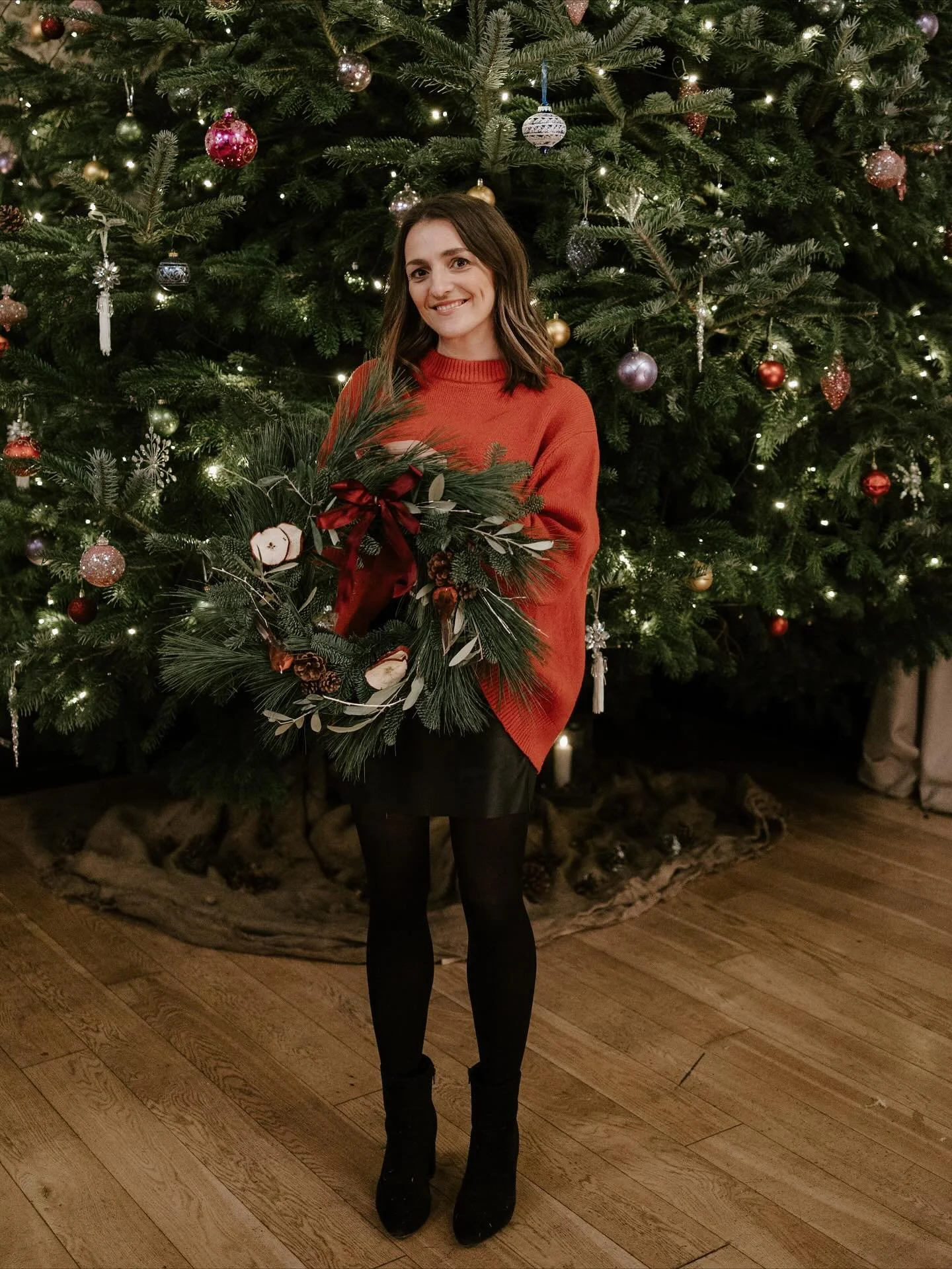 Holy jingle bells is it that time already?? 🔔🎶
WREATH WORKSHOP TIME! 😍
Well time to book anyway! 🗓️

We are back at our favourite FABULOUSLY FESTIVE venue @granaryestates for our annual wreath workshop trio of dates! ✂️🌿

TADA 🥁✨✨

GRANARY ESTA