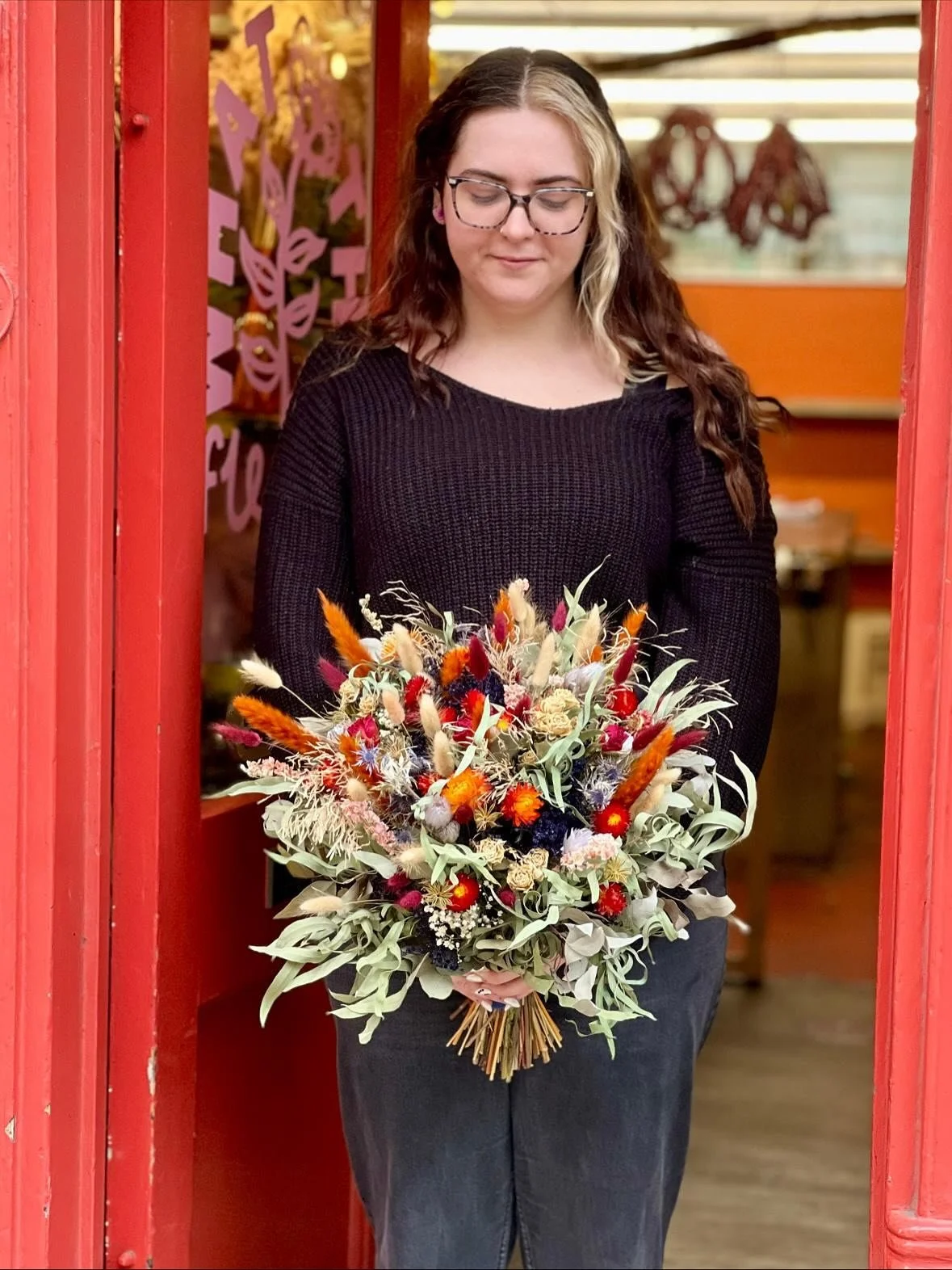 Pssssst&hellip;&hellip; We do dried wedding flowers too! 🤫

If you&rsquo;re a dried flower girly, why not bring that vibe into your wedding flowers! Don&rsquo;t feel like you have to cheat on your dried flower loves for your big day - get them invol