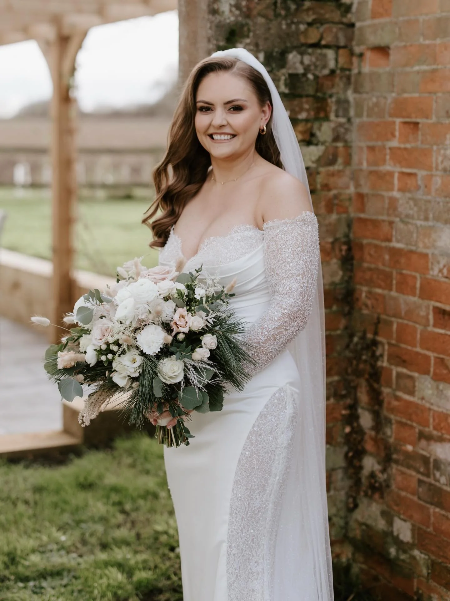 Happy Anniversary to Megan and Ben! 🍾✨

Throwing it back to NYE 2024, and the DREAMIEST wedding for the loveliest couple. (And a bride with a smile that could stop traffic!) 🥰 

It was such a pleasure to create the florals for this special wedding 