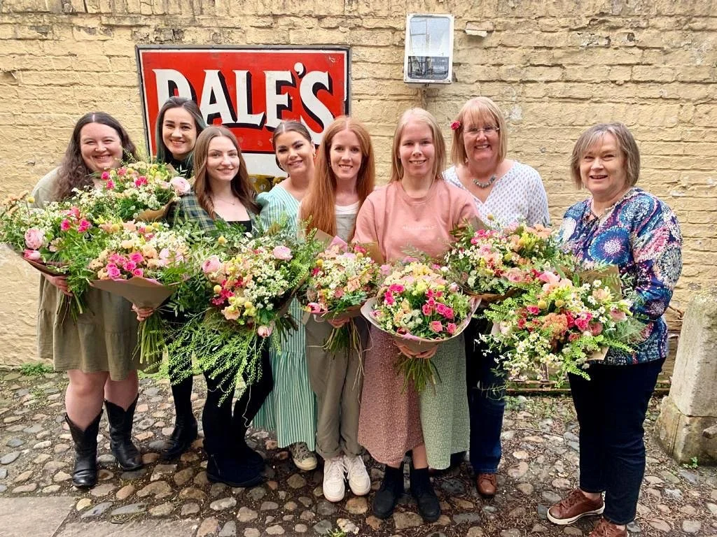 bouquet_workshop_group.jpeg