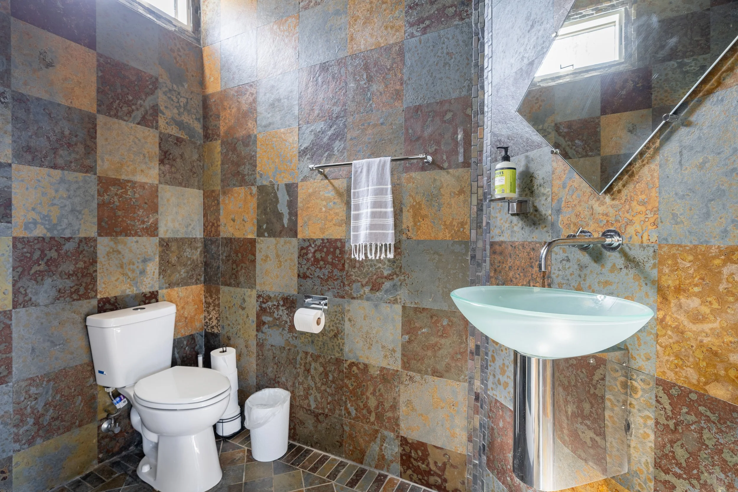 RealEstate-7578ab62-2651-40c2-996f-695015383ba2-085.jpg
