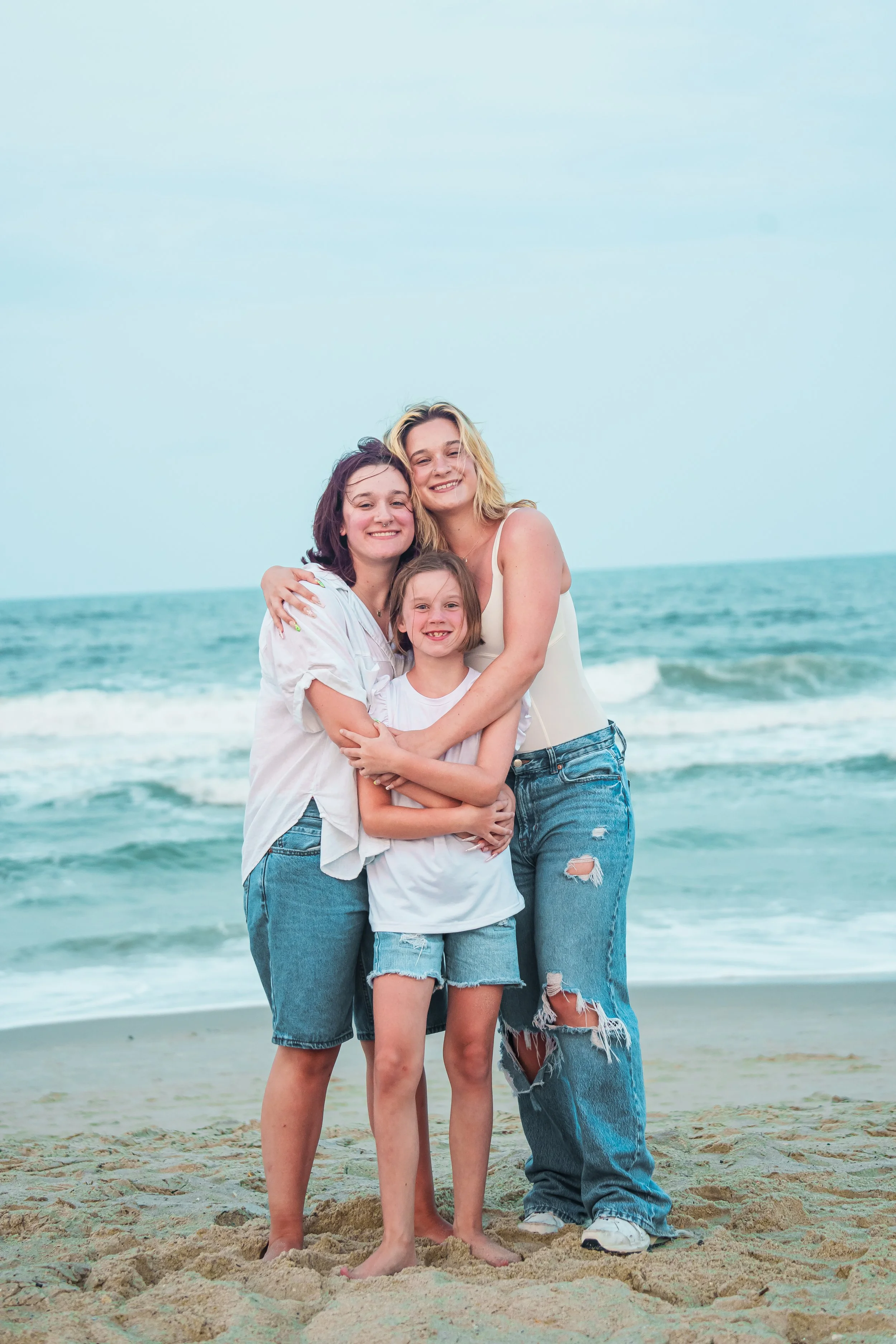 carolina-beach-family-photographer-three-sisters.jpg