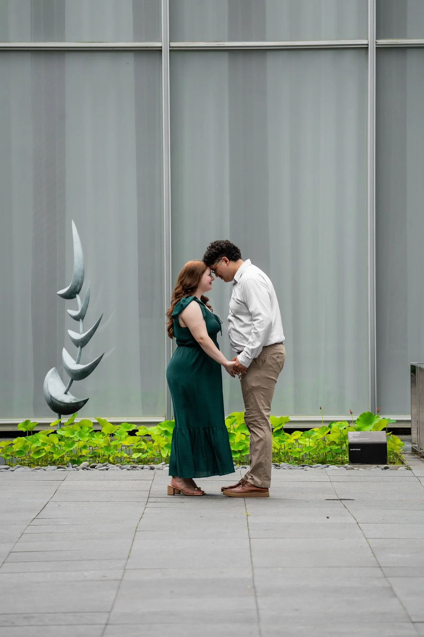 nc-museum-of-art-raleigh-nc-engagement-session-outdoor-courtyard.jpg
