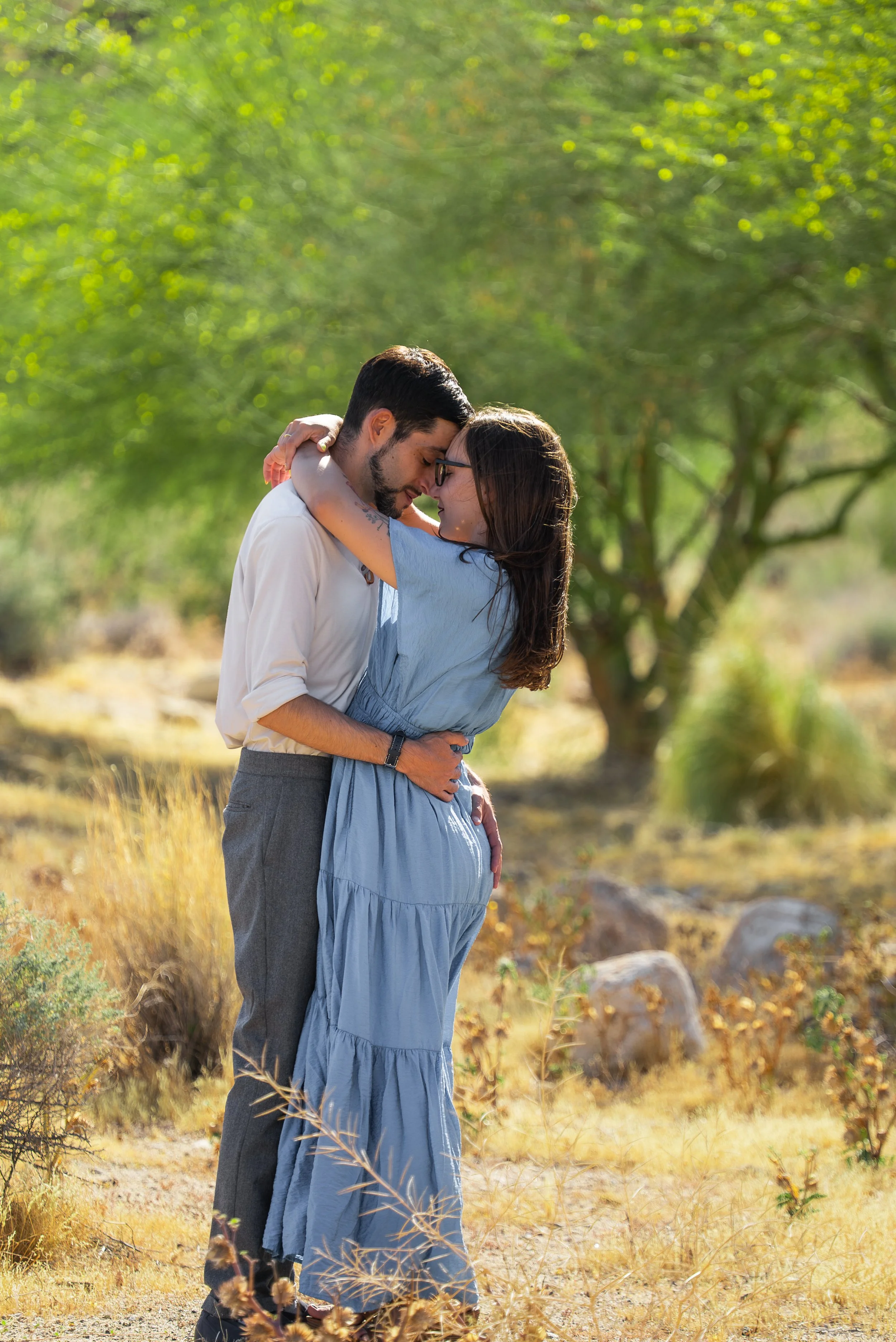 borrego-springs-couples-photographer-golden-hour-embrace.jpg