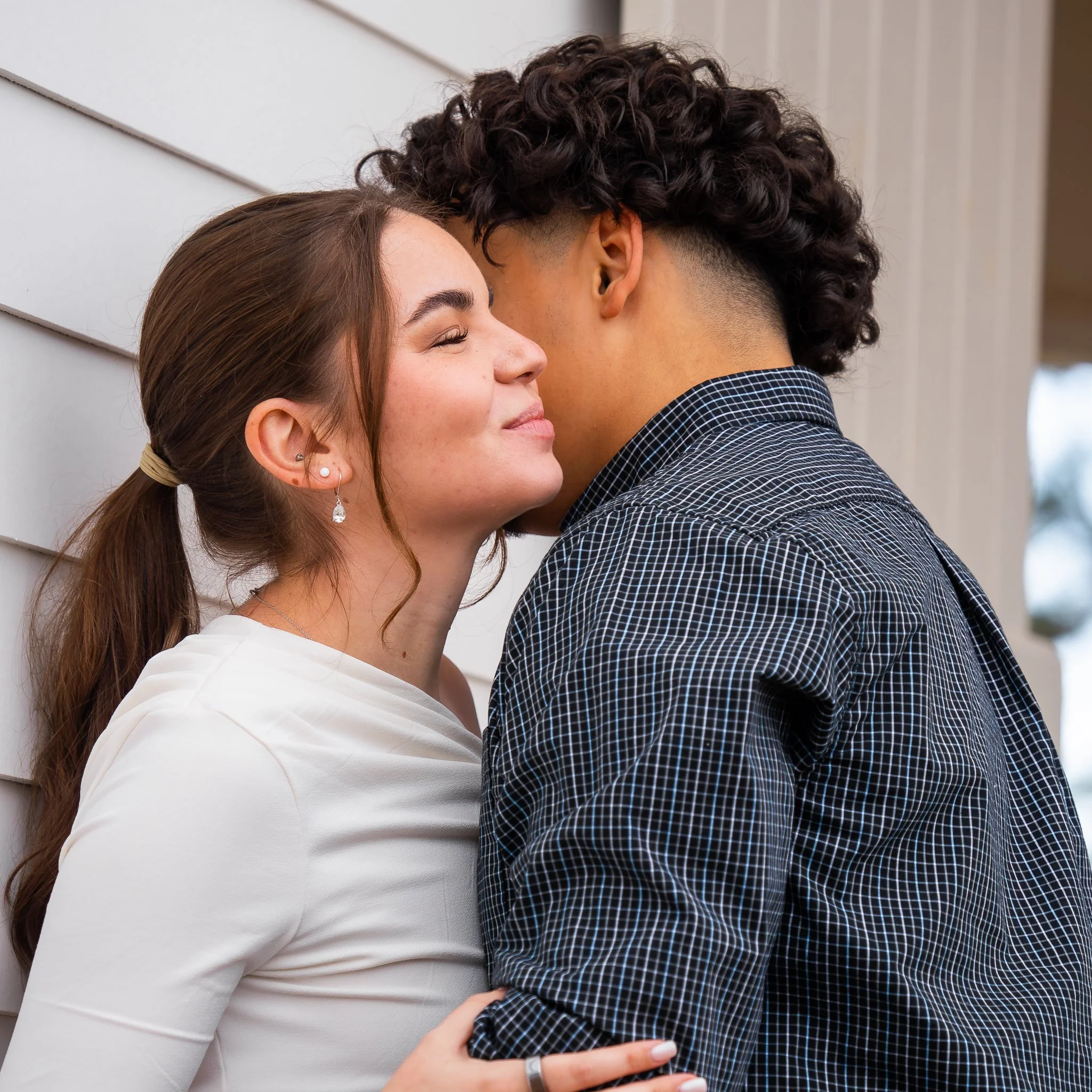 hartwood-wedding-venue-selma-nc-engagement-session-close-embrace.jpg