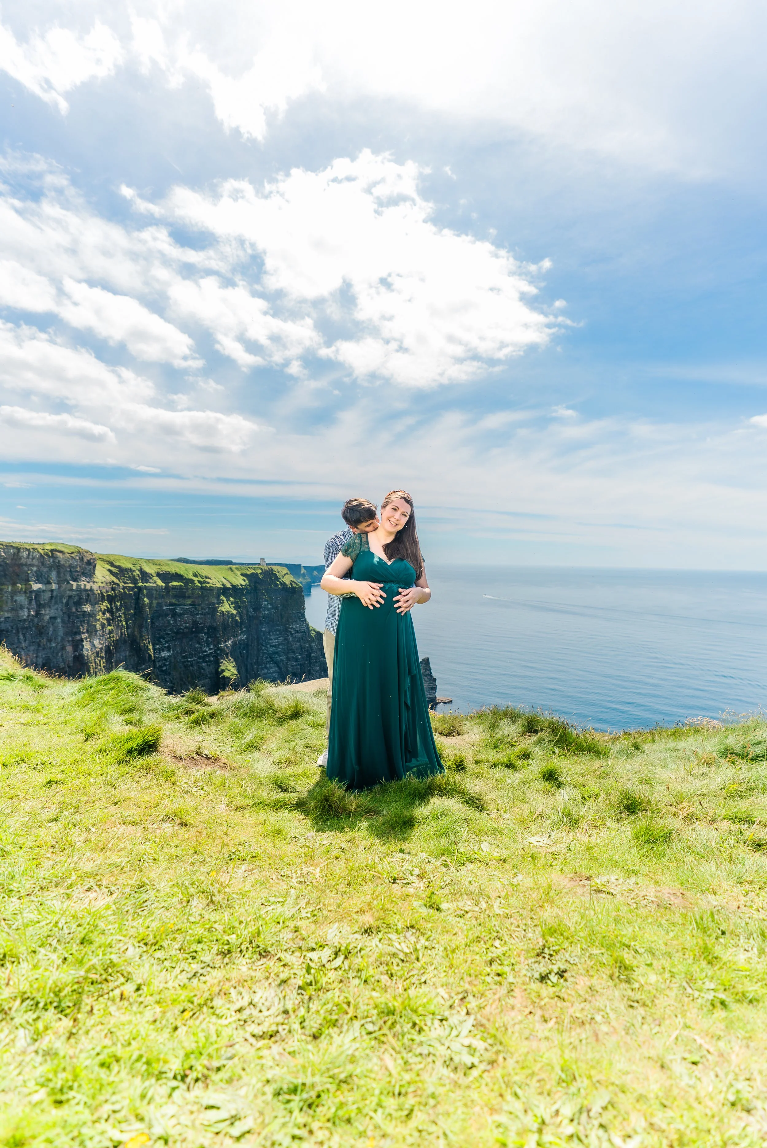 cliffs-of-moher-county-clare-ireland-maternity-session-embrace.jpg