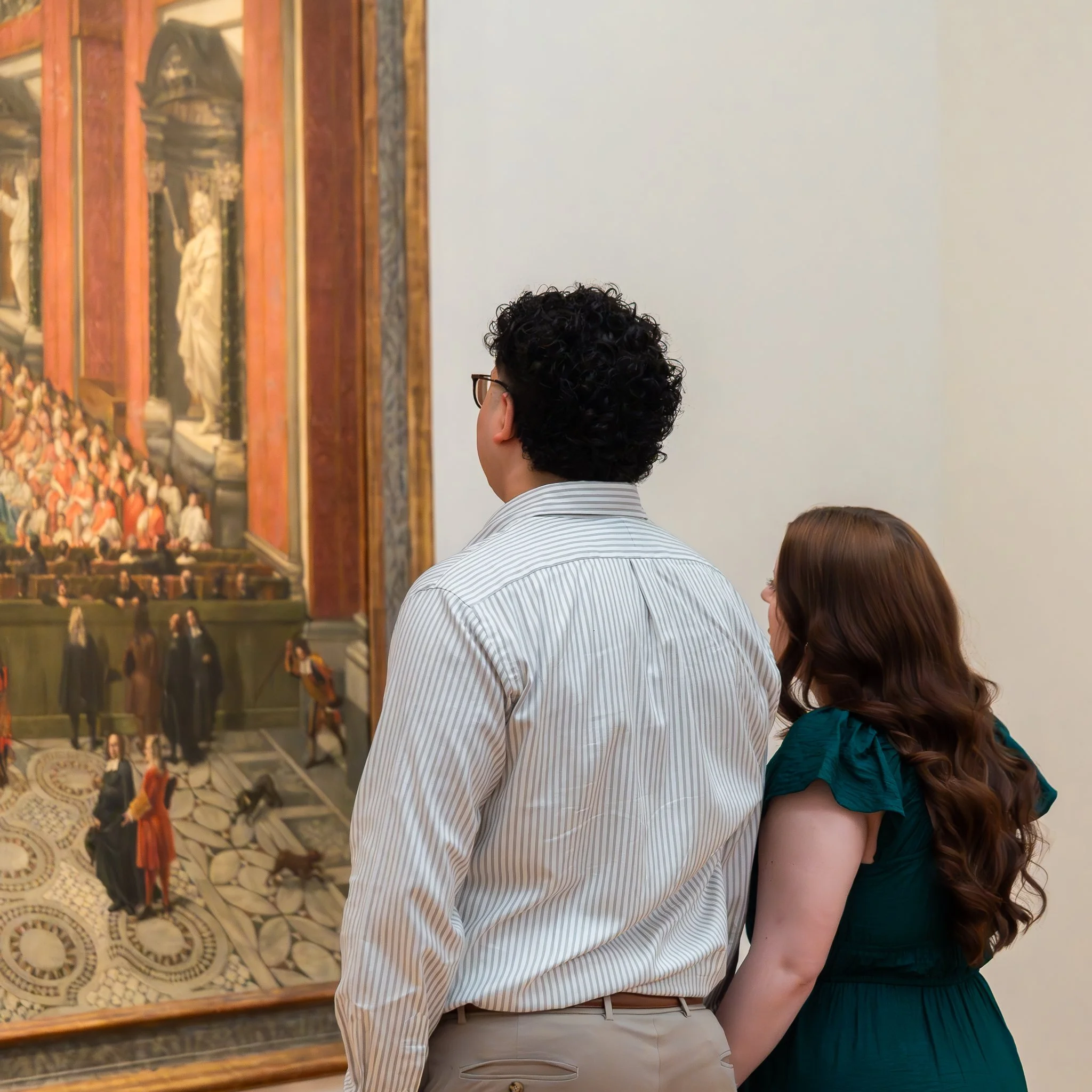 nc-museum-of-art-raleigh-nc-engagement-session-admiring-artwork.jpg