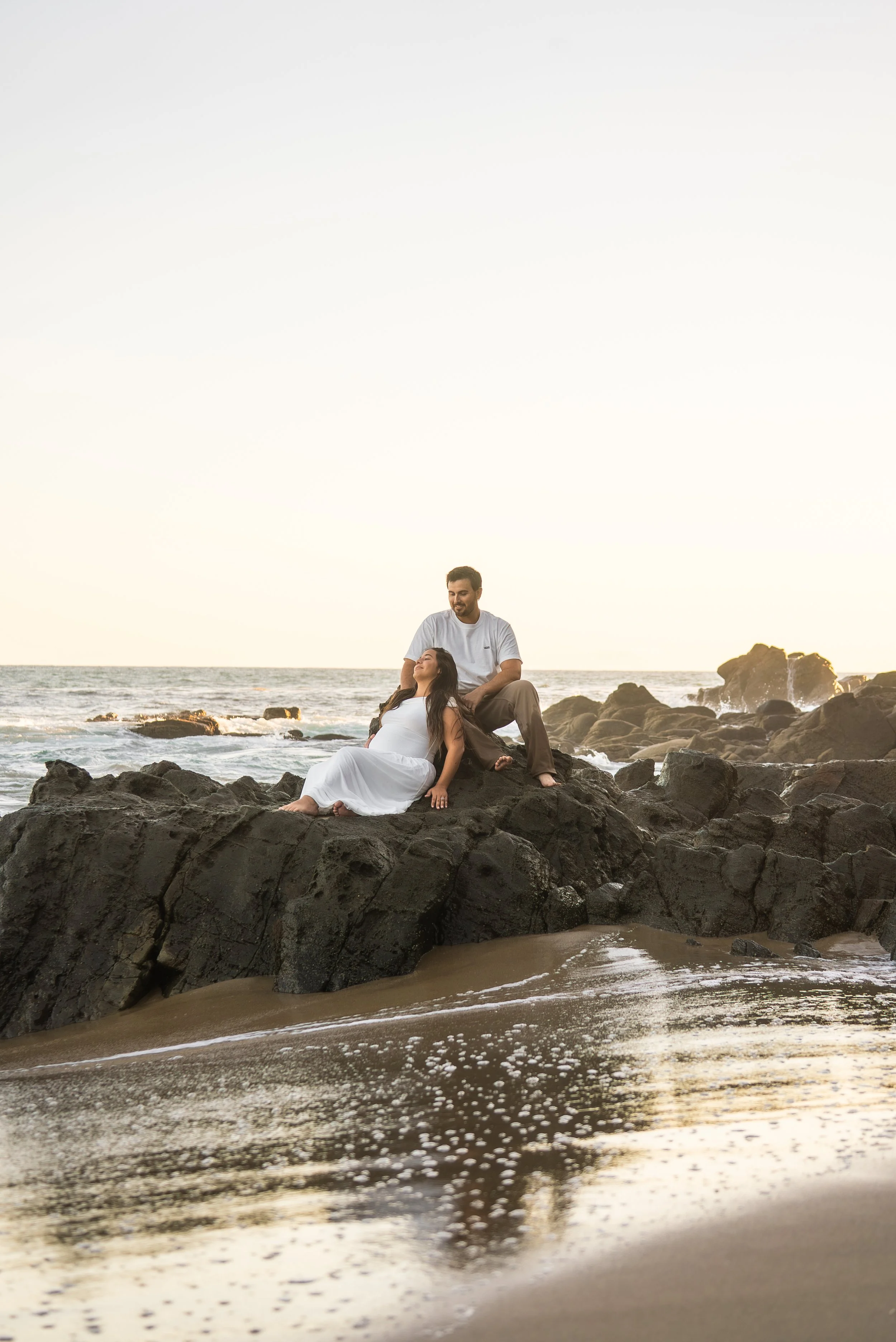 crescent-bay-beach-laguna-beach-ca-maternity-session-rocks-wide.jpg