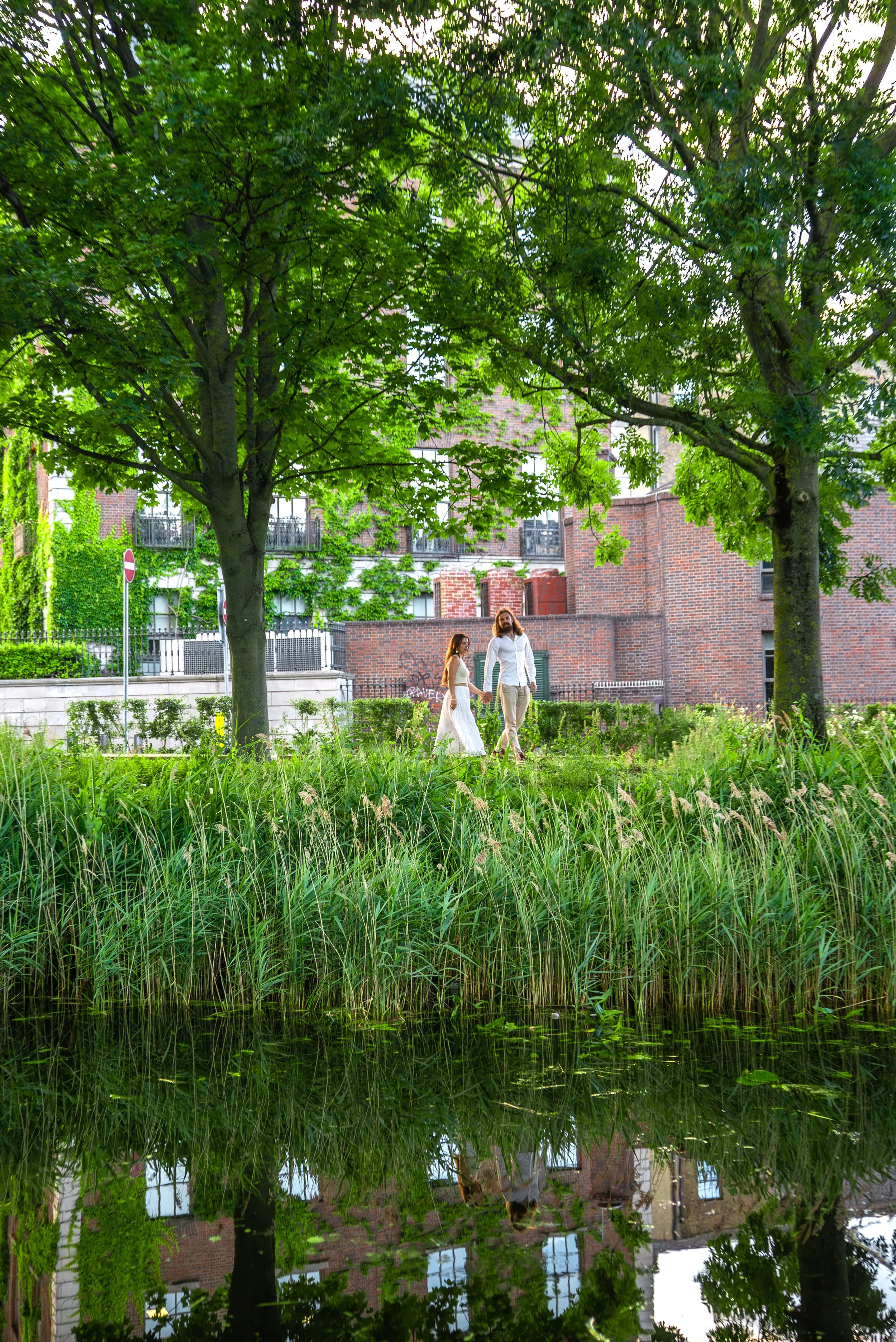 dublin-ireland-couples-photographer-garden-portrait.jpg