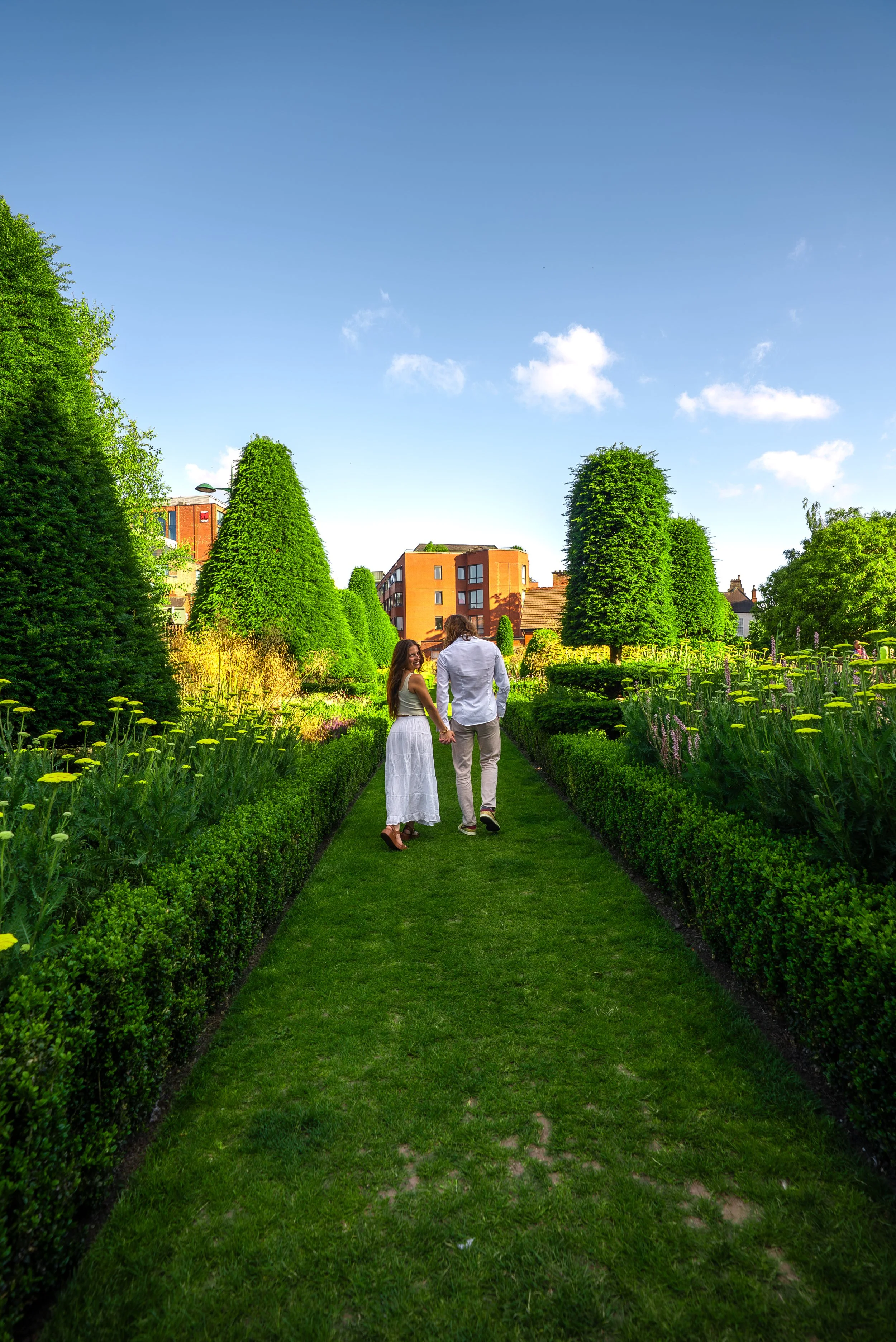 dublin-ireland-couples-photographer-formal-garden-walk.jpg