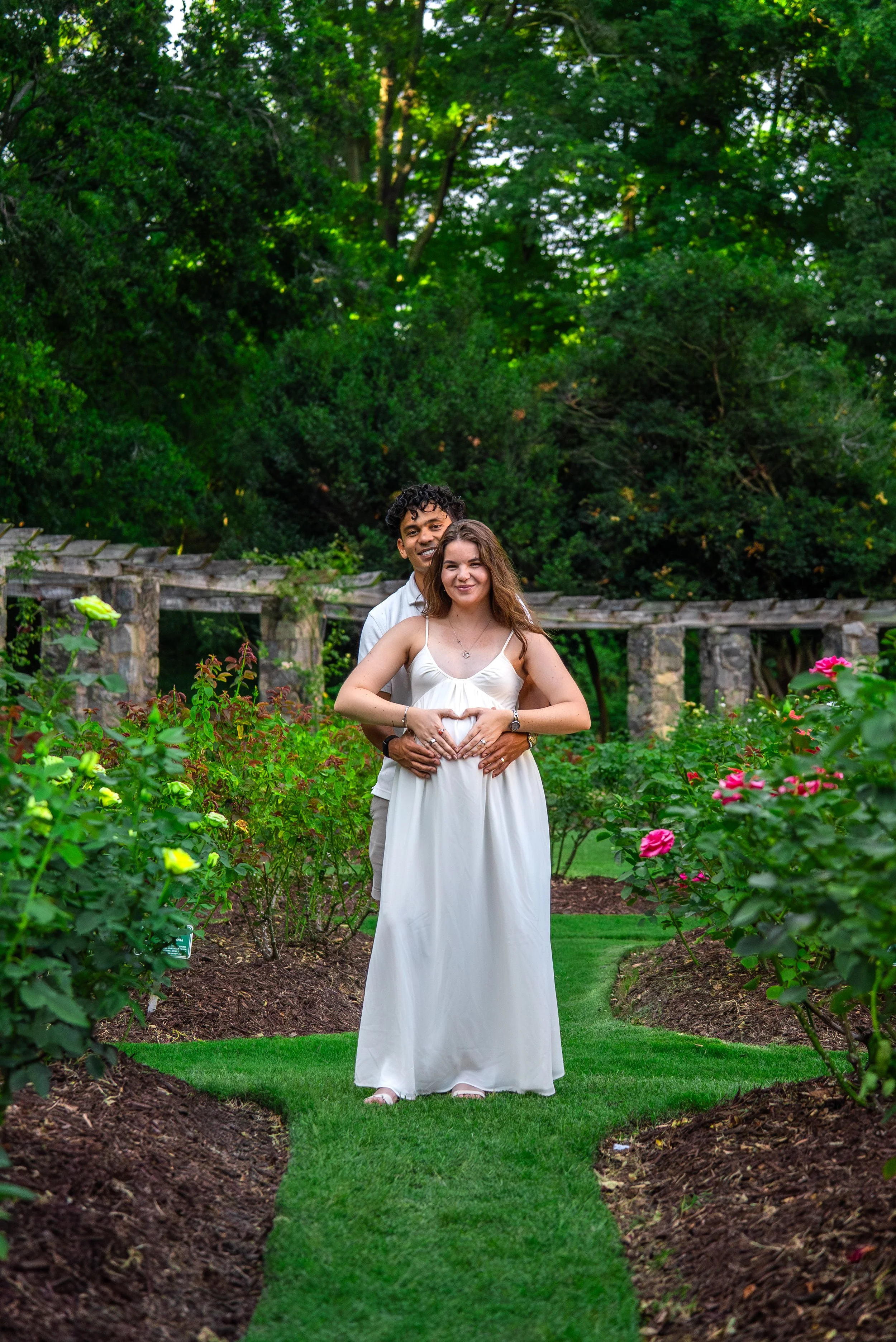 raleigh-rose-garden-raleigh-nc-maternity-session-garden-center.jpg