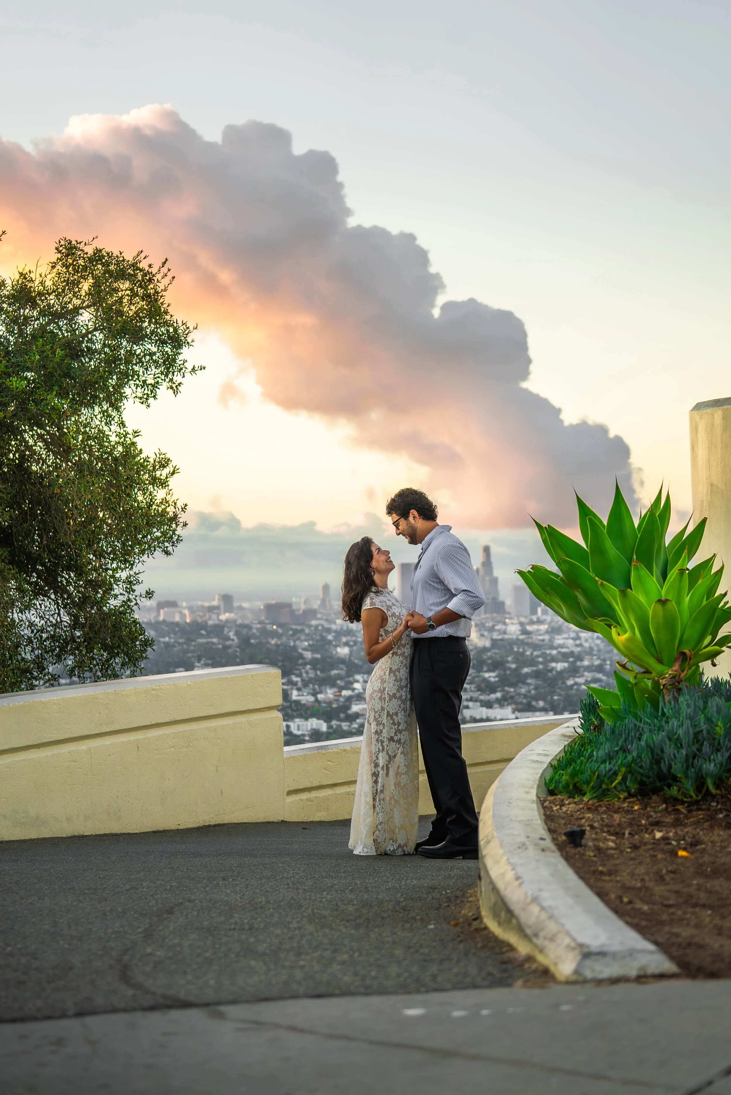 griffith-observatory-los-angeles-couples-session-city-overlook.jpg