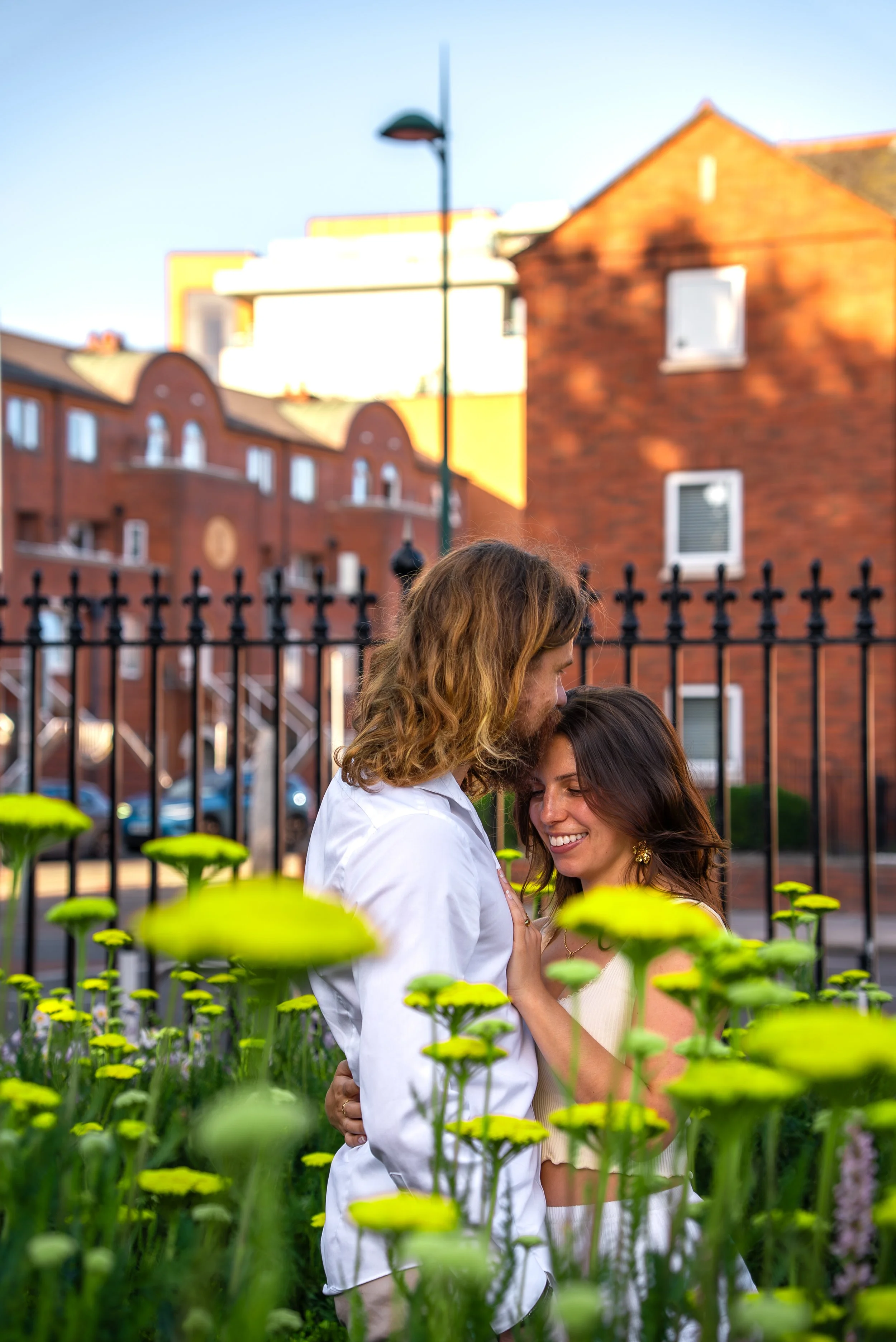 dublin-ireland-couples-photographer-city-garden-embrace.jpg