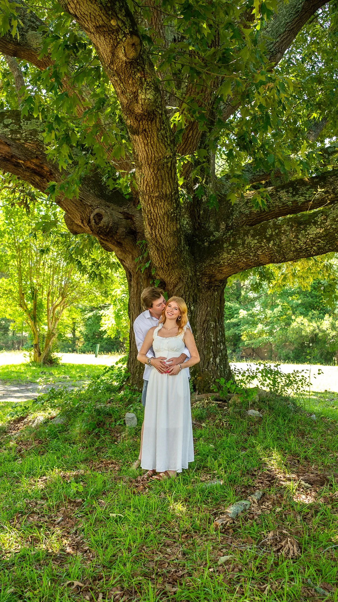 clayton-nc-couples-photographer-oak-tree-portrait.jpg