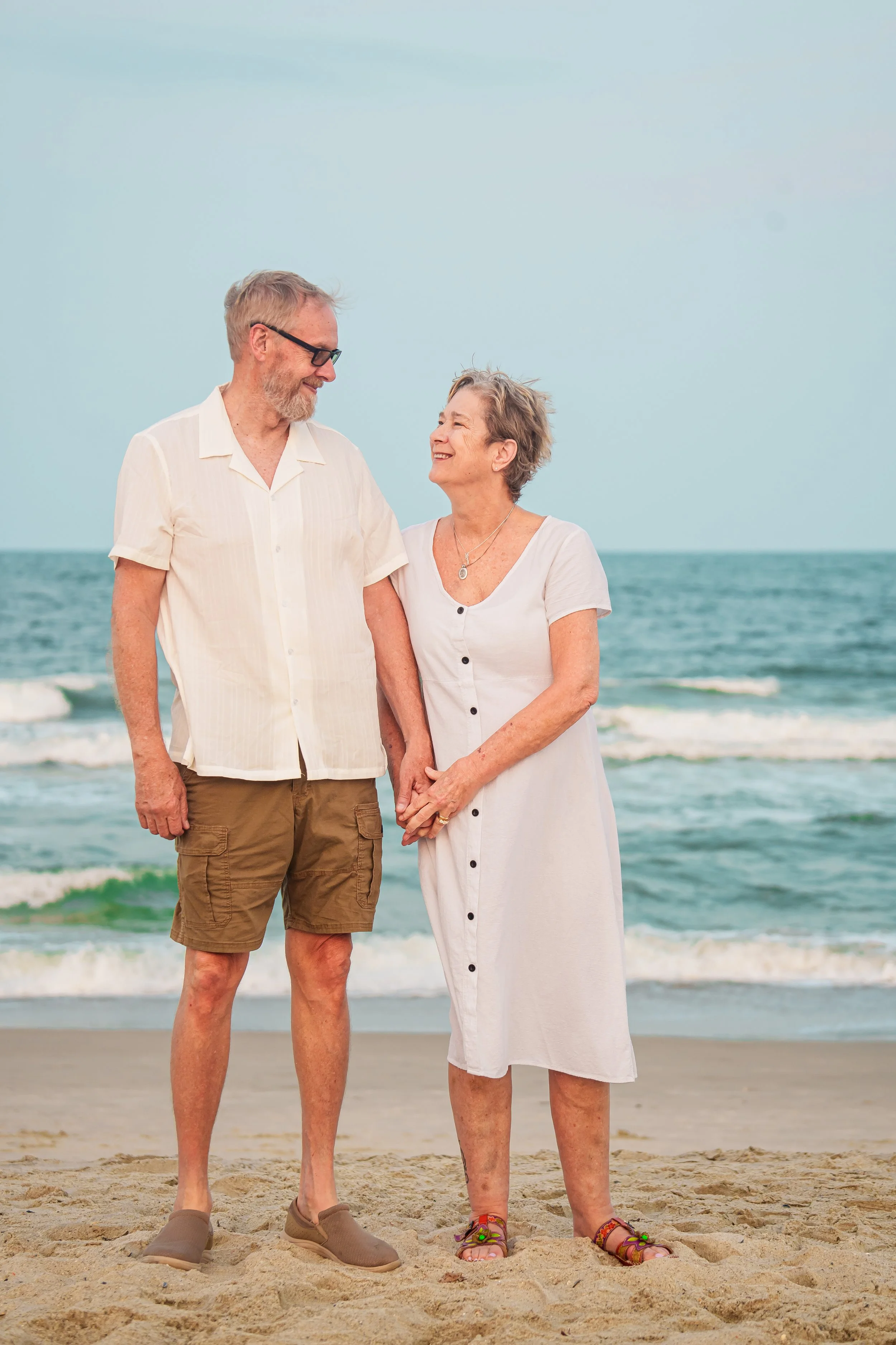 carolina-beach-family-photographer-grandparents.jpg