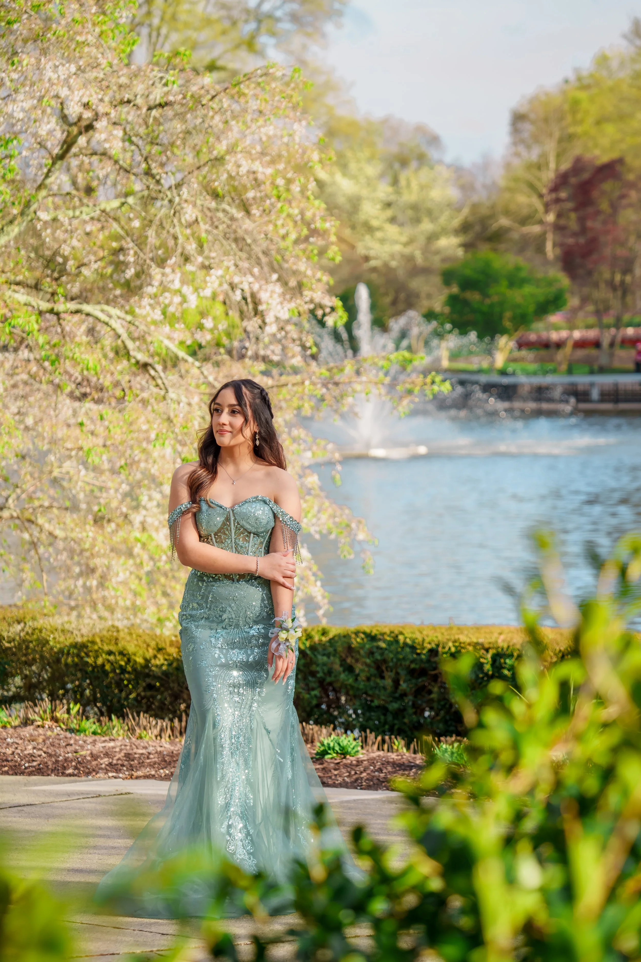 pullen-park-raleigh-nc-prom-photography-standing-by-water-kzk-visuals.jpg