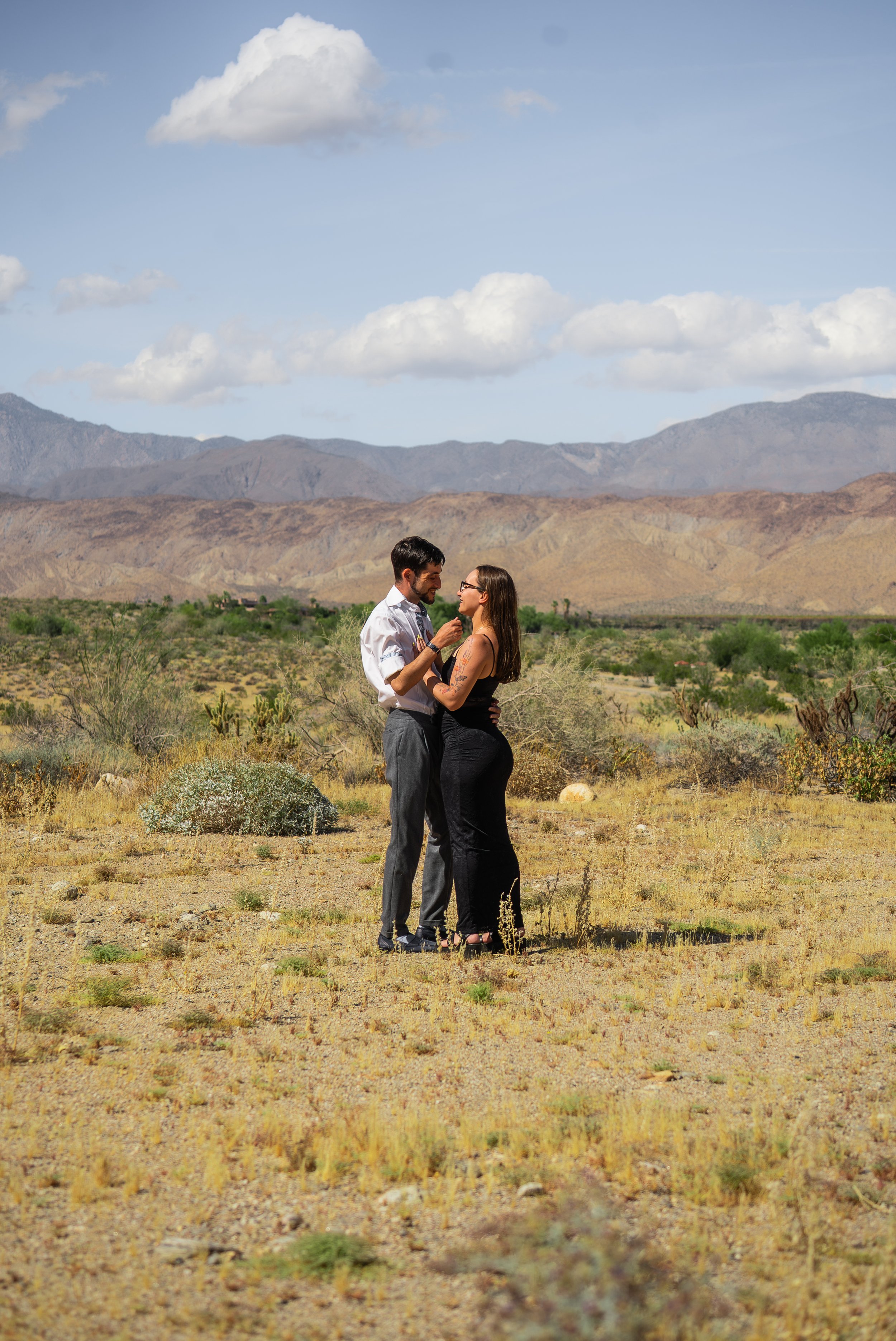 anza-borrego-couples-photographer-desert-landscape.jpg