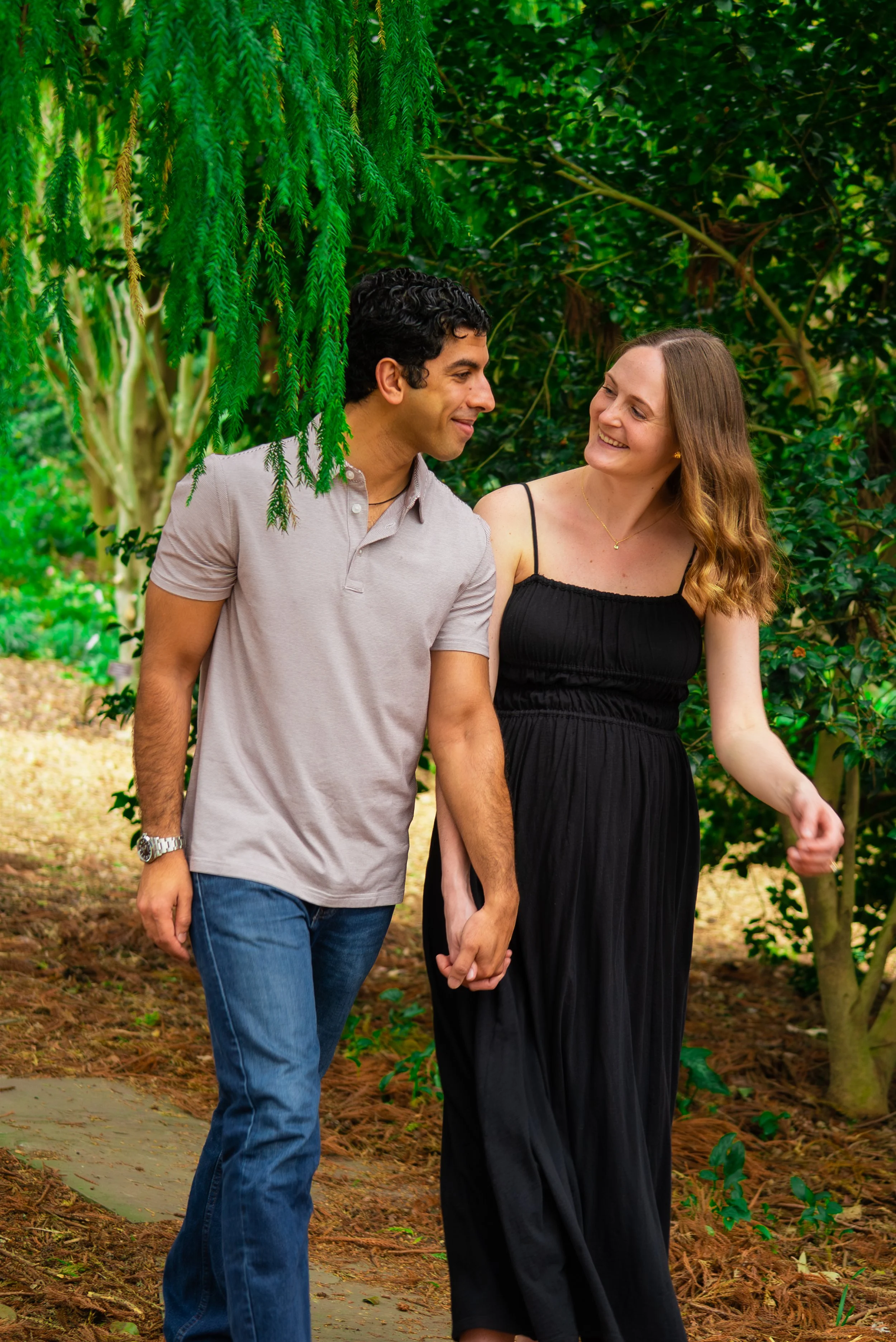jc-raulston-arboretum-raleigh-nc-maternity-session-walking-garden.jpg
