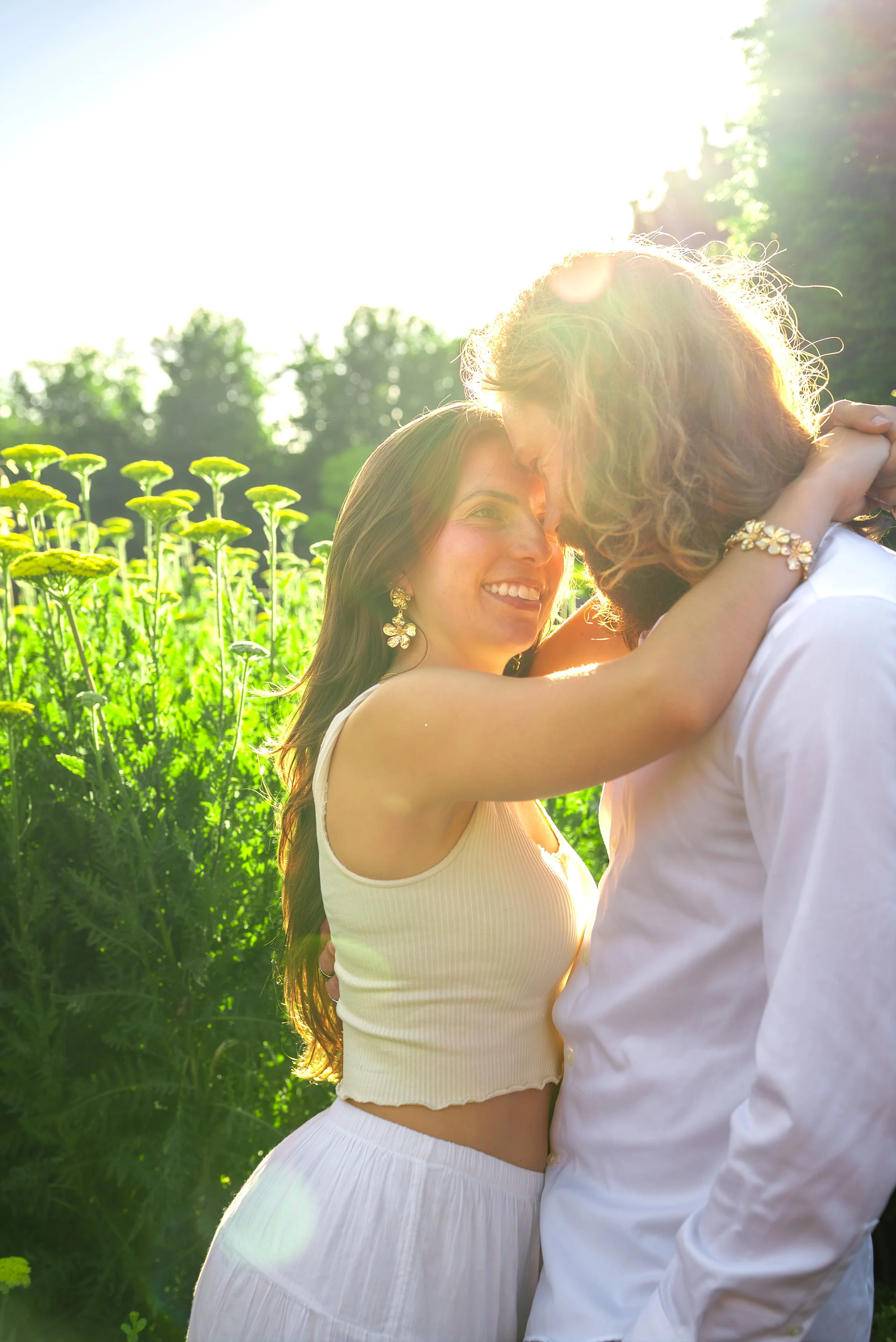 dublin-ireland-couples-photographer-sunlit-close-up.jpg