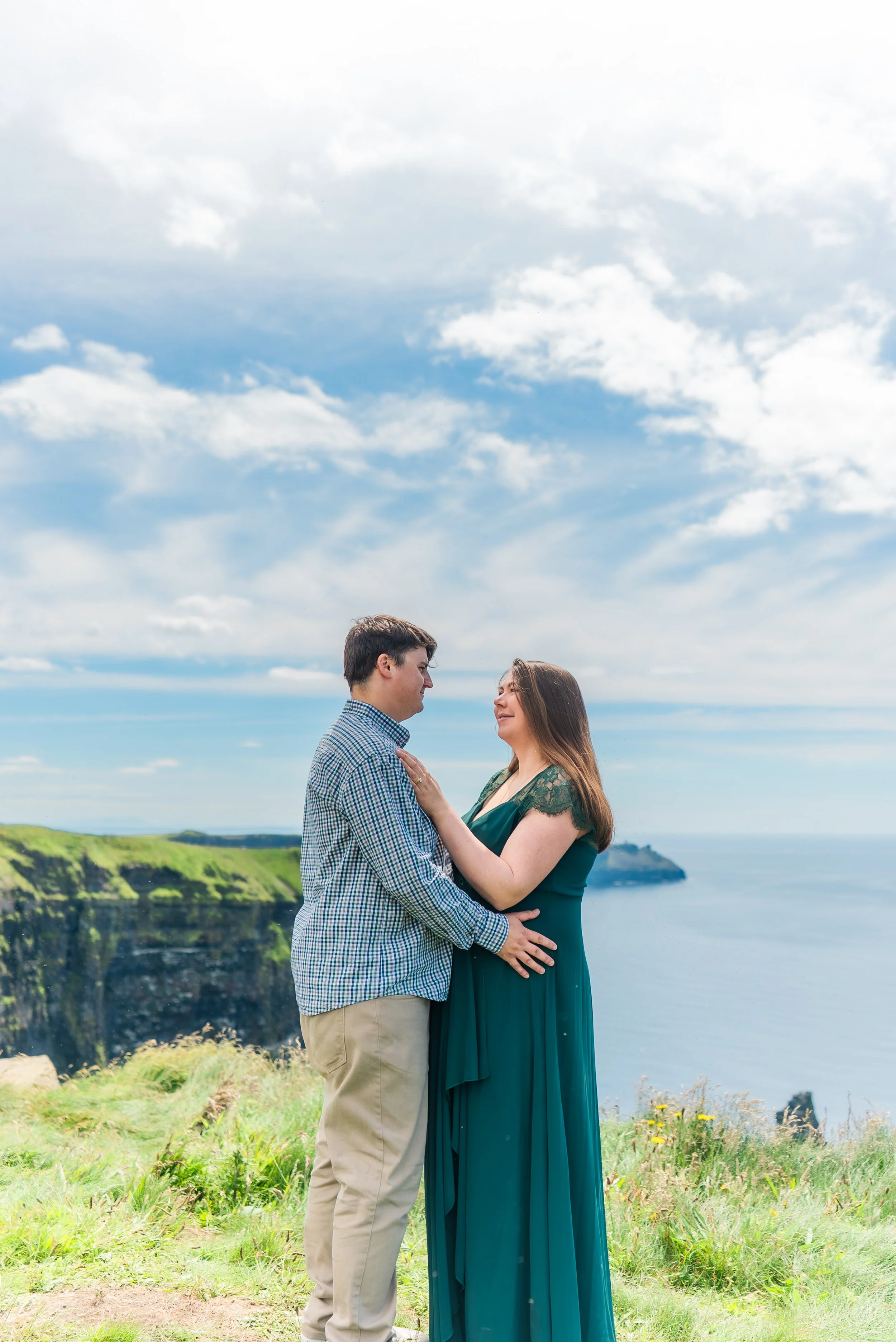 cliffs-of-moher-county-clare-ireland-maternity-session-facing-each-other.jpg