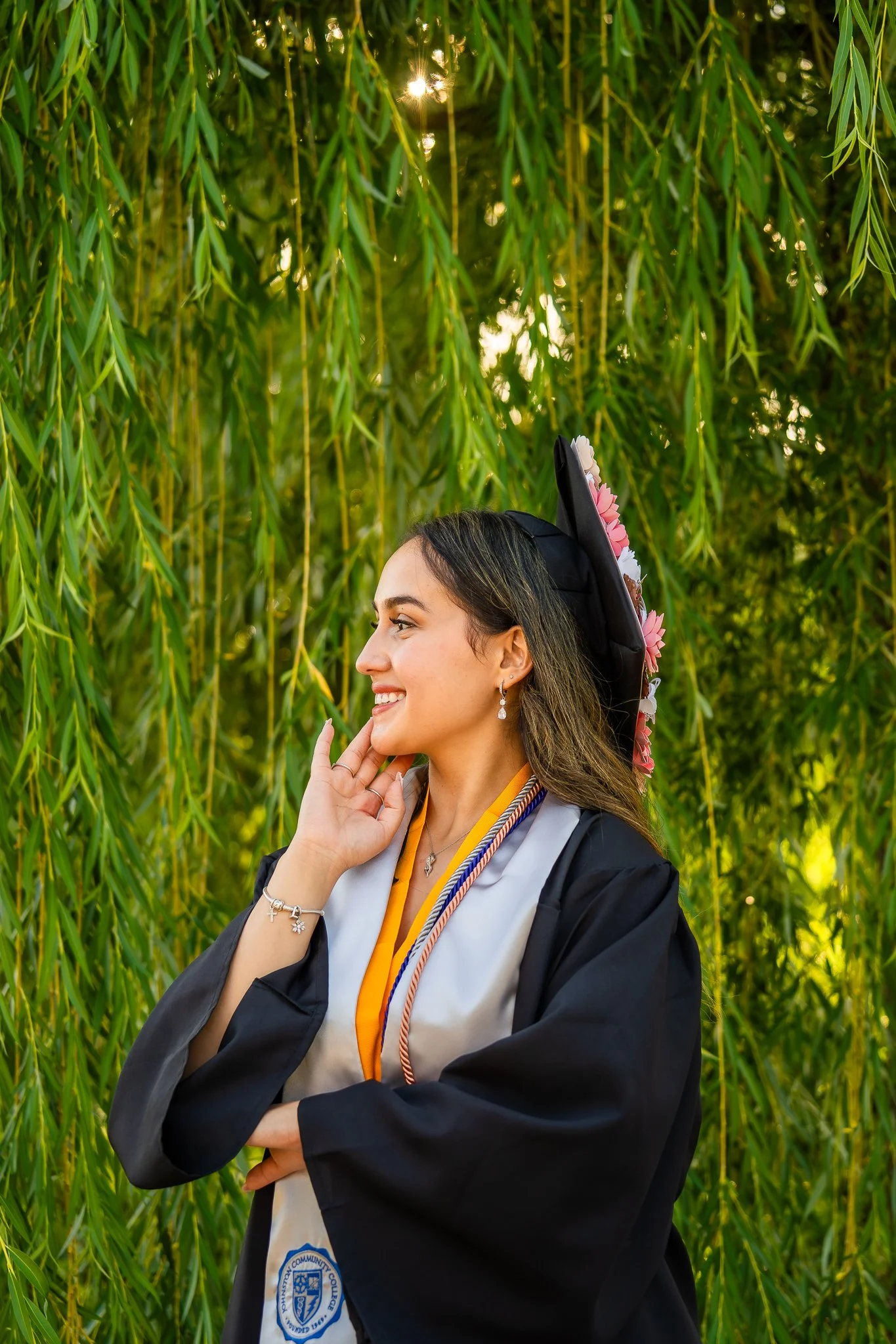 downtown-cary-park-graduation-session-willow-tree-portrait.jpg