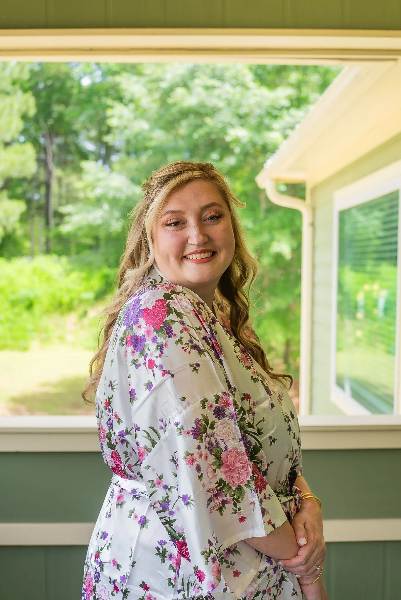 april-bride-portrait-getting-ready-mini-acre-farms-raleigh-nc.jpg
