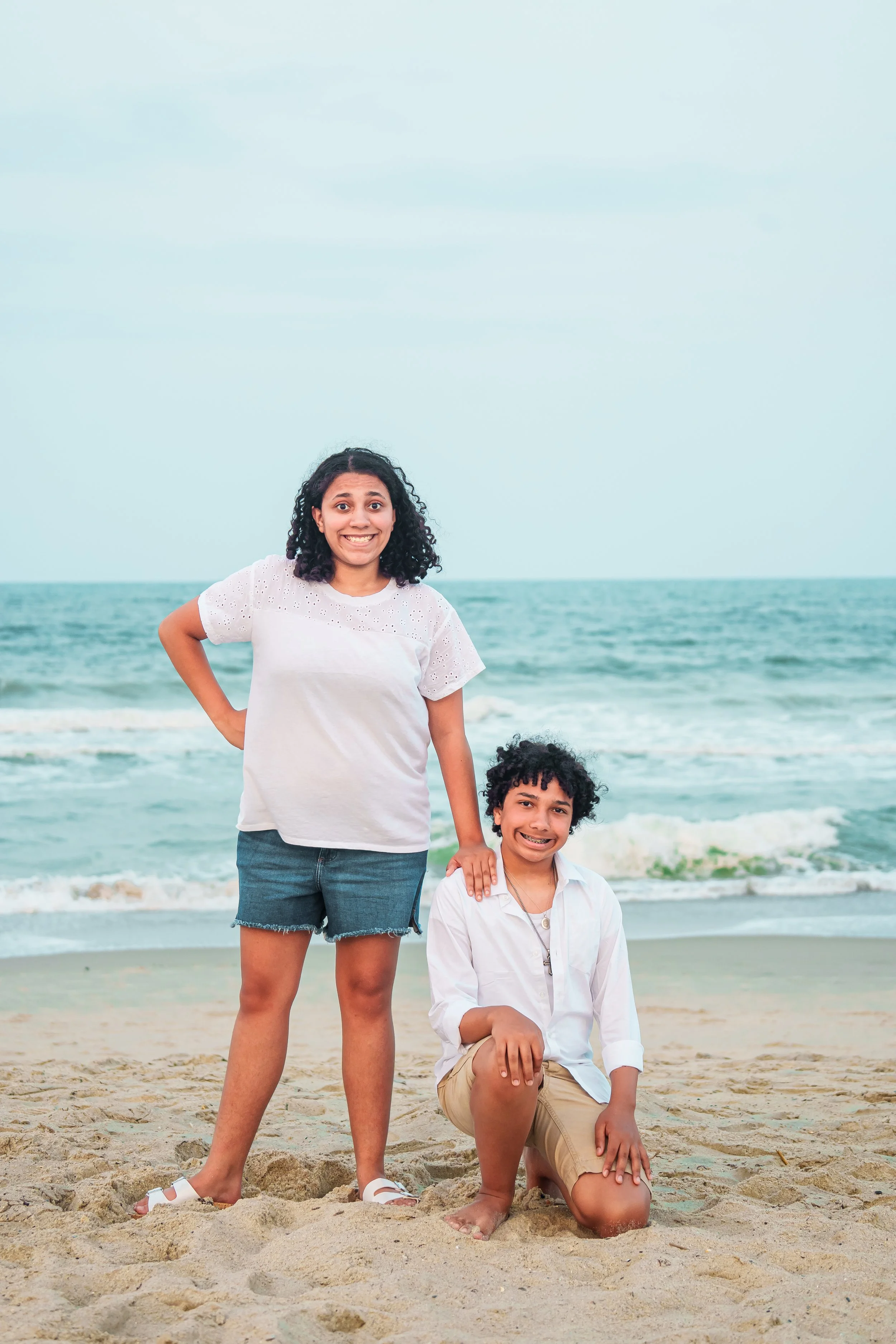 carolina-beach-family-photographer-brother-and-sister.jpg