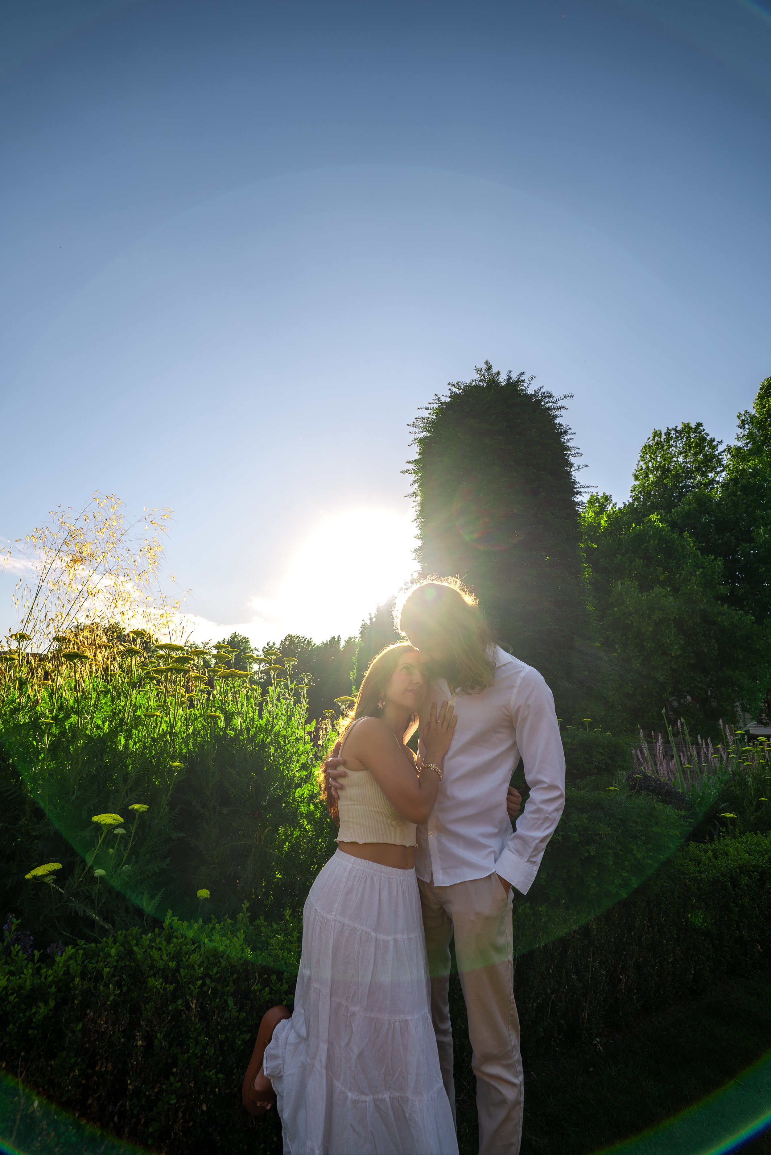 dublin-ireland-couples-photographer-garden-silhouette.jpg