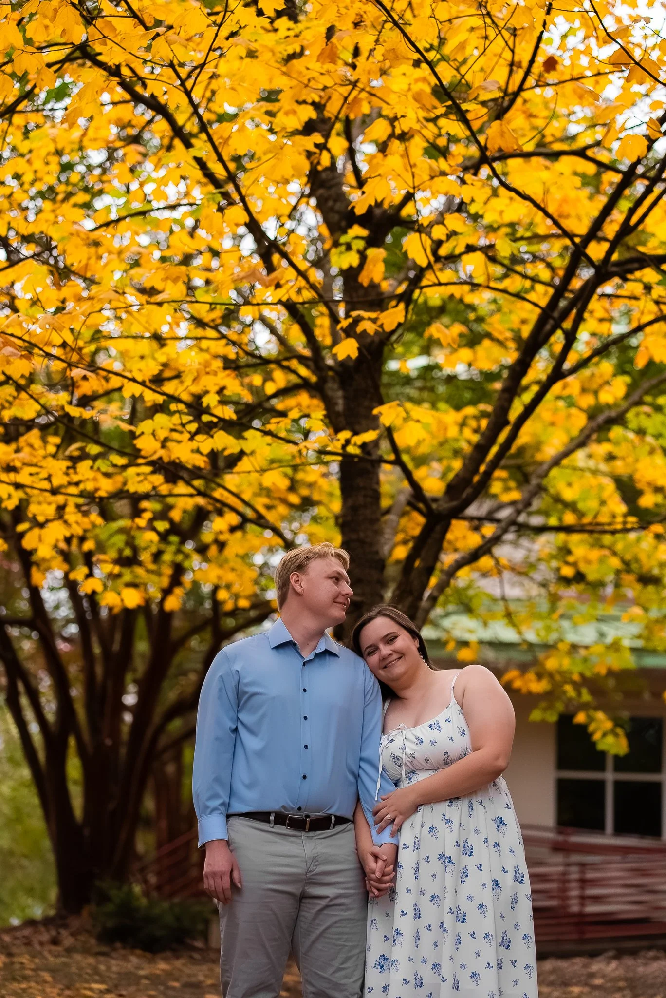 raleigh-nc-engagement-session-laughing-couple-autumn-kzk-visuals.jpg