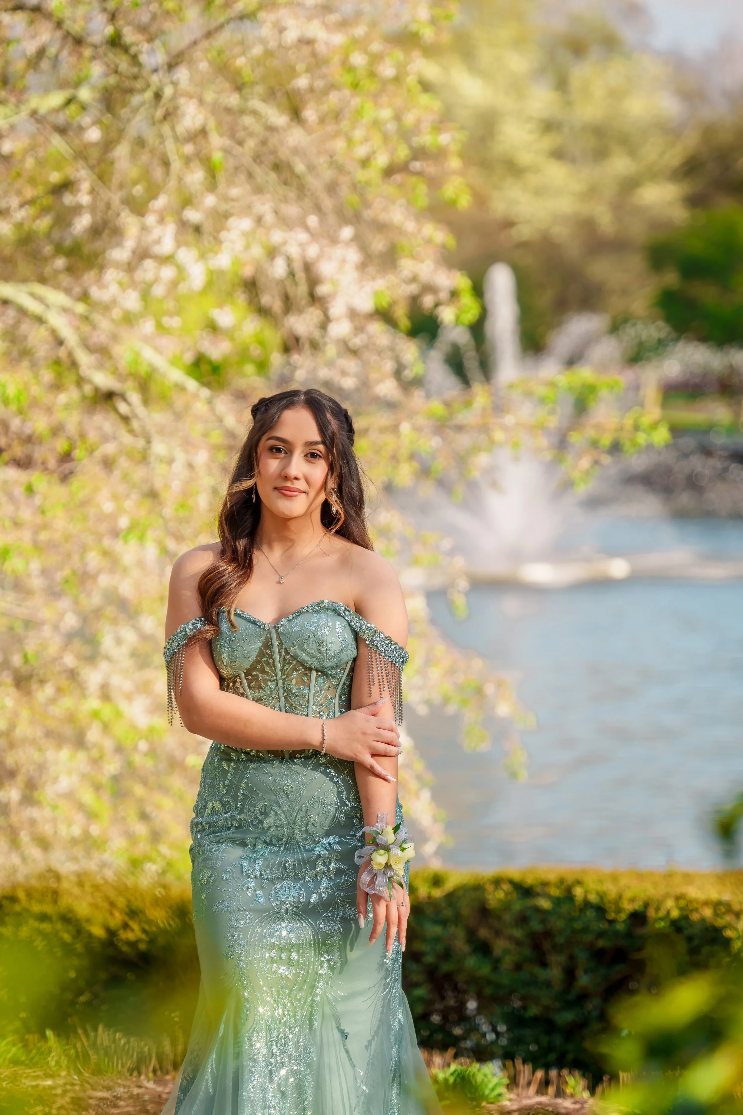 pullen-park-raleigh-nc-prom-photography-smiling-portrait-kzk-visuals.jpg