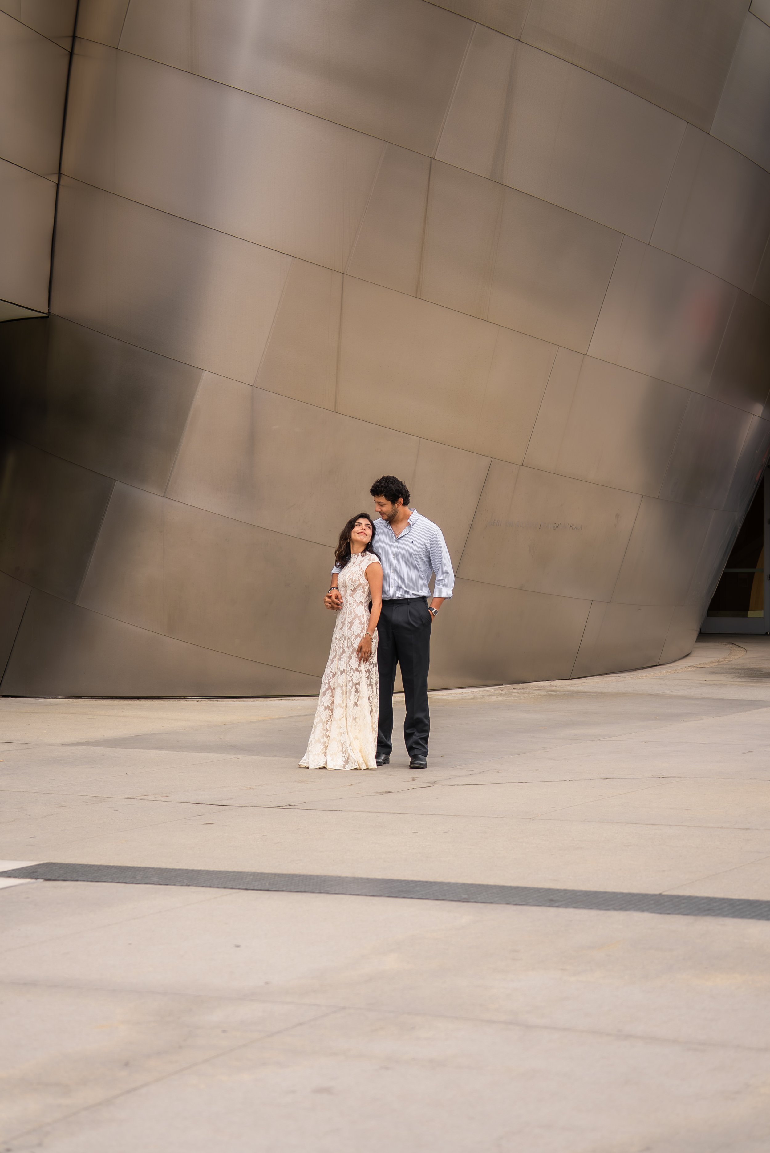 downtown-los-angeles-couples-session-walt-disney-concert-hall.jpg