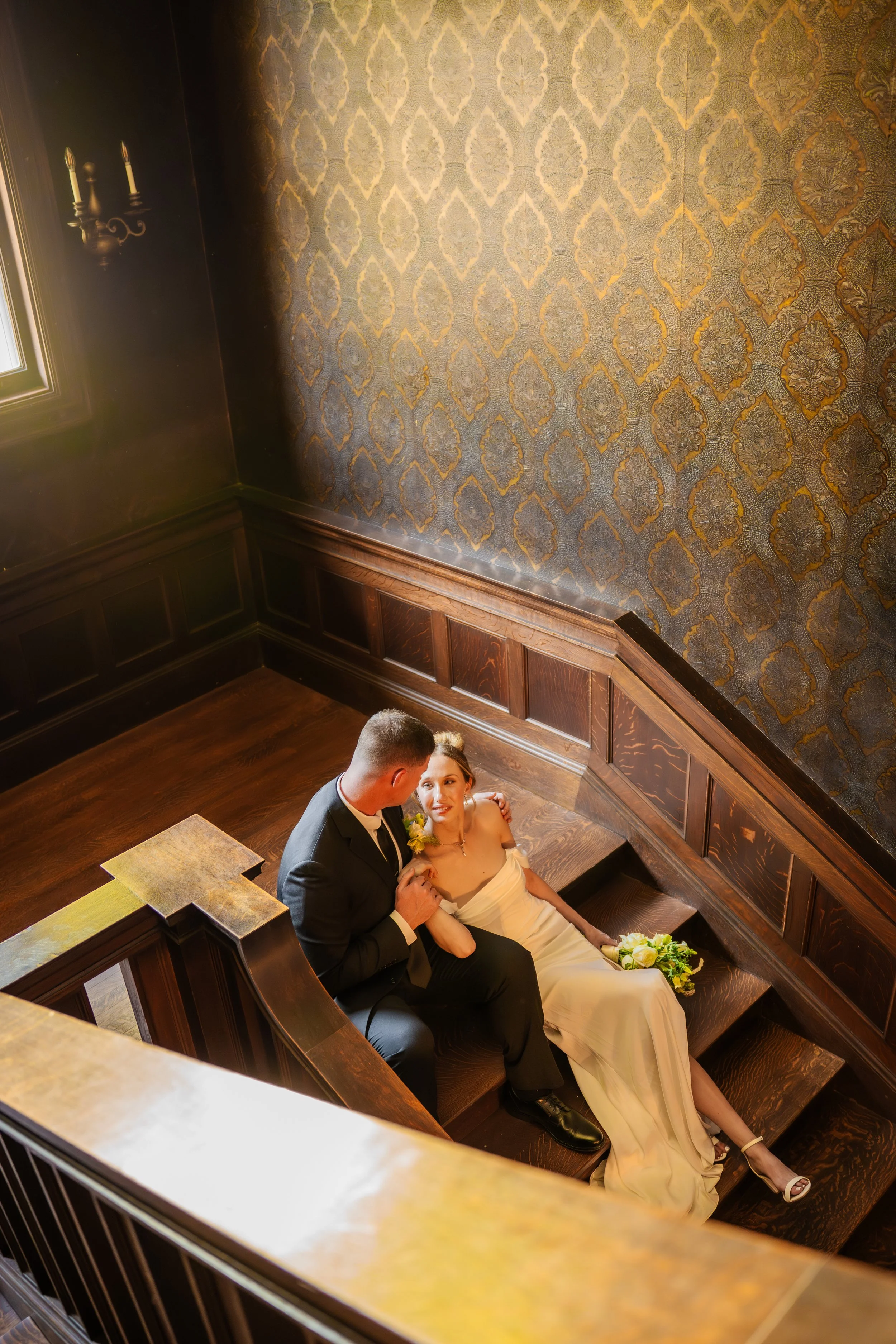 hill-house-durham-nc-wedding-staircase.jpg