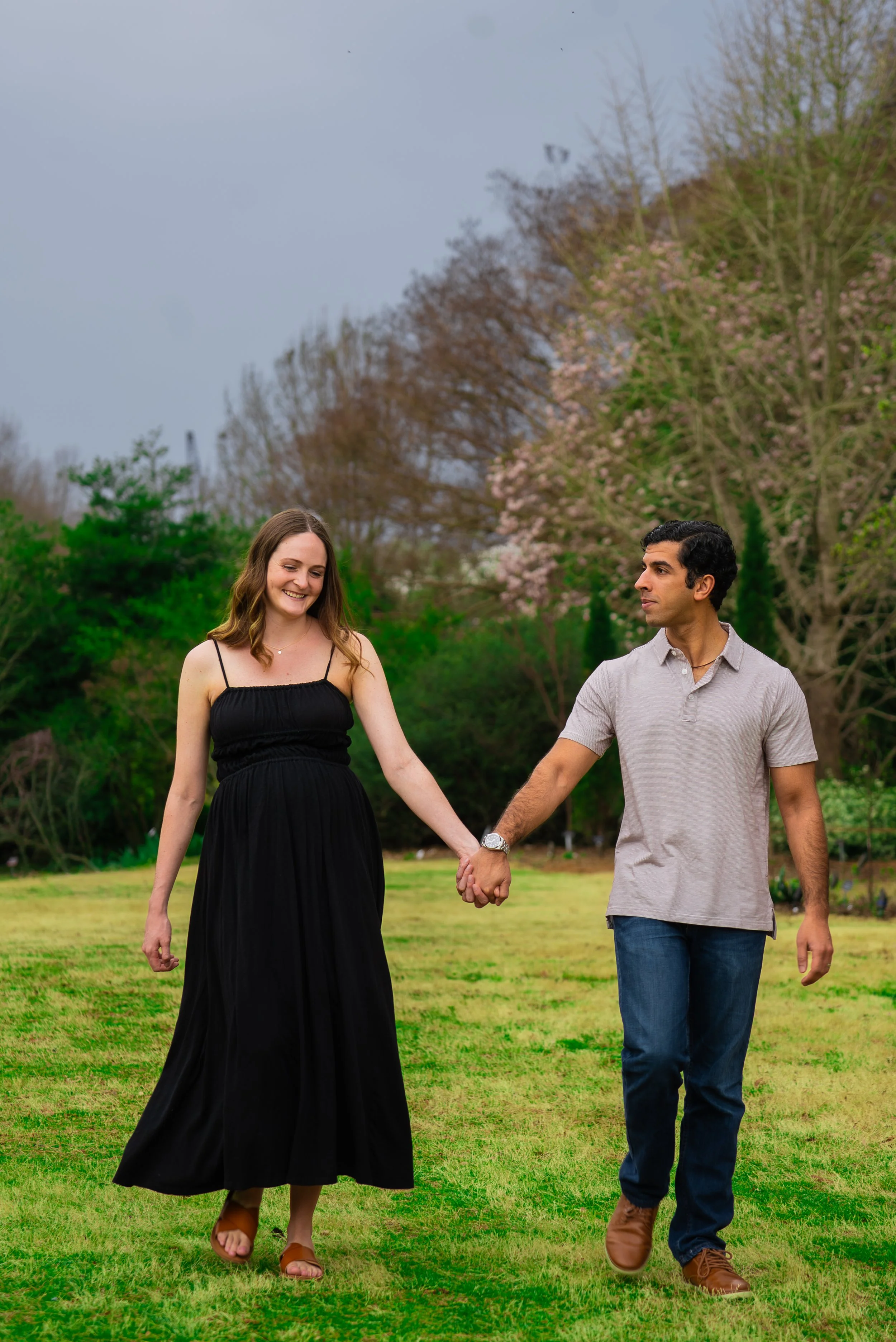 jc-raulston-arboretum-raleigh-nc-maternity-session-field-portrait.jpg