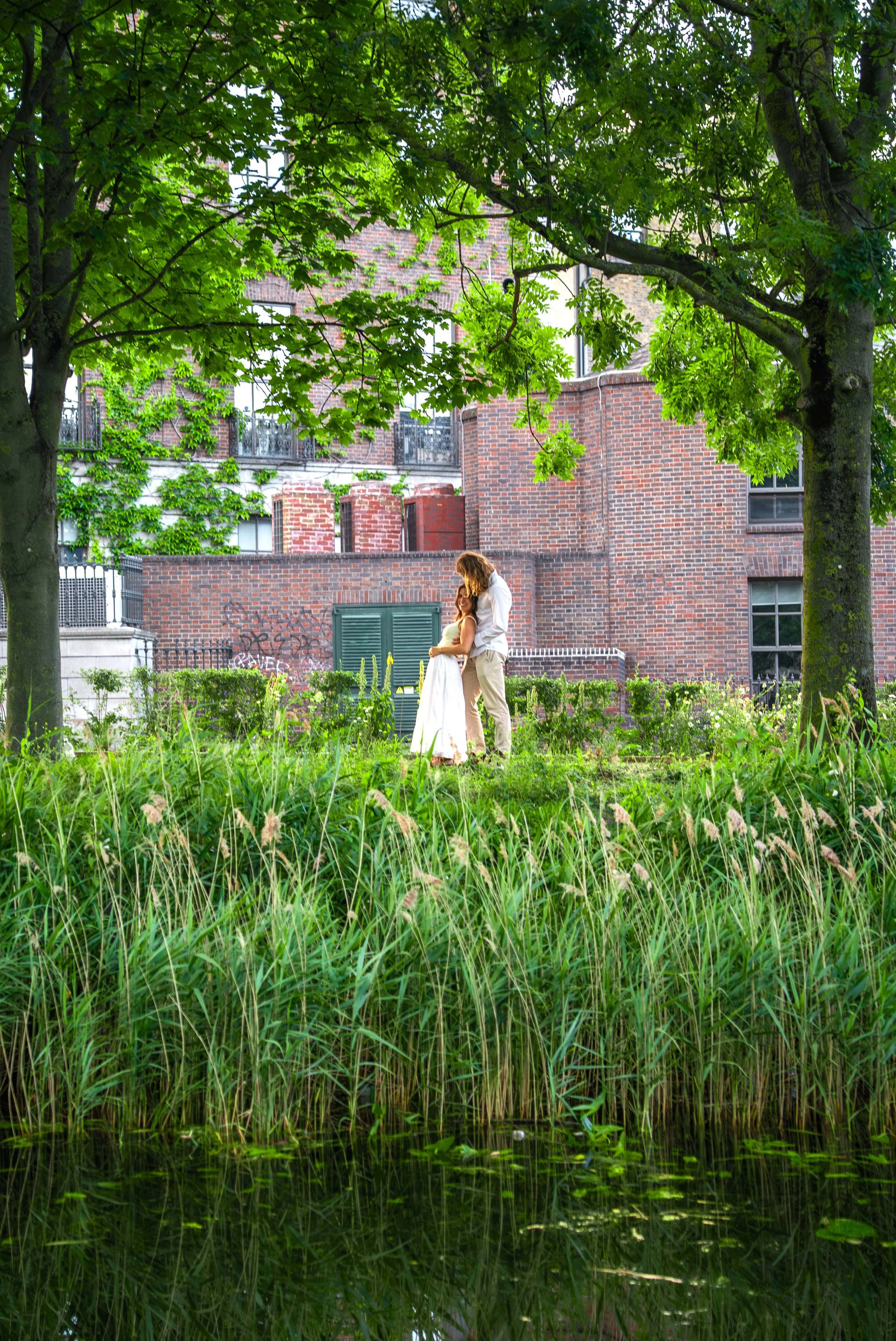 dublin-ireland-couples-photographer-riverside-park.jpg