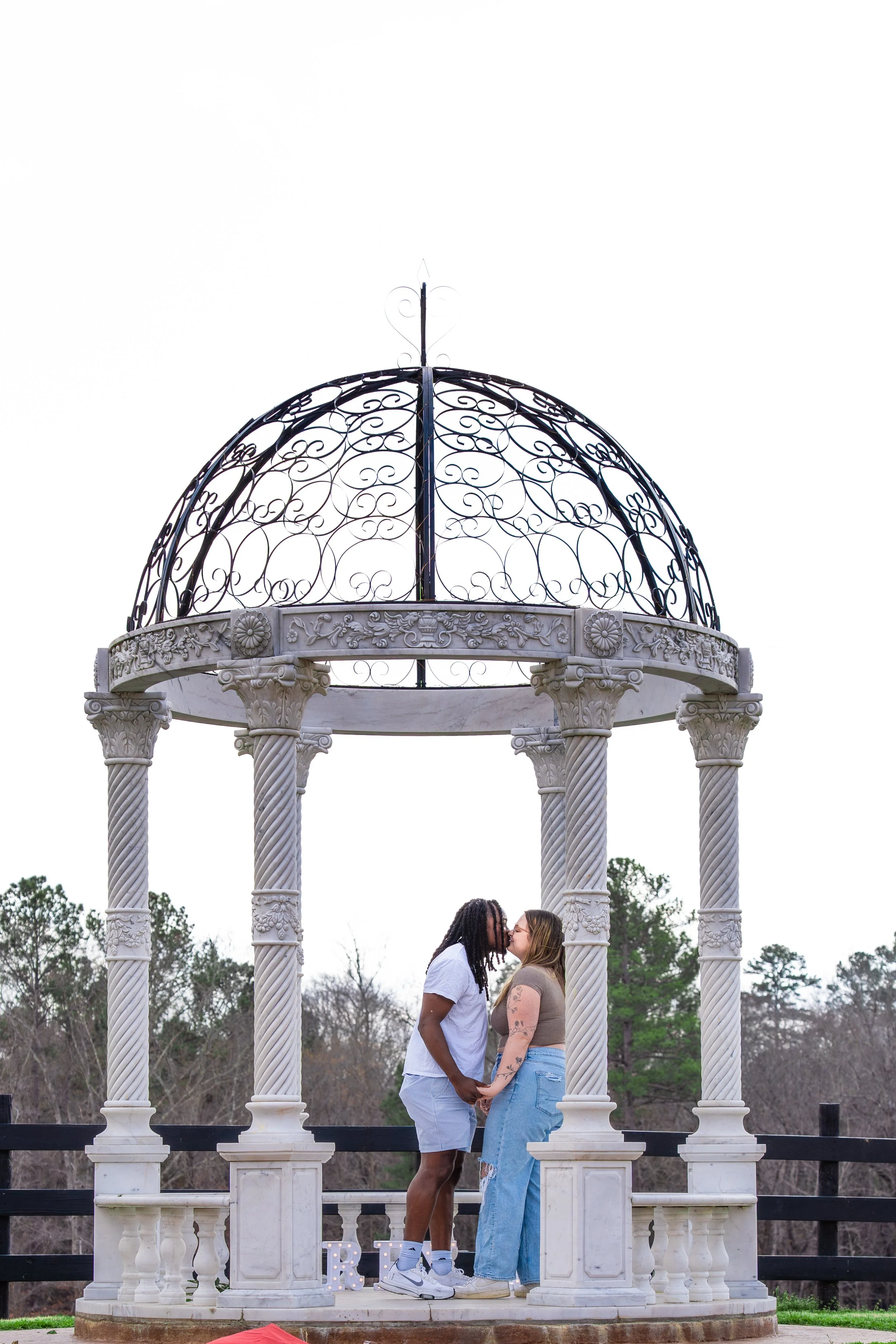 zinc-house-winery-couple-under-gazebo.jpg