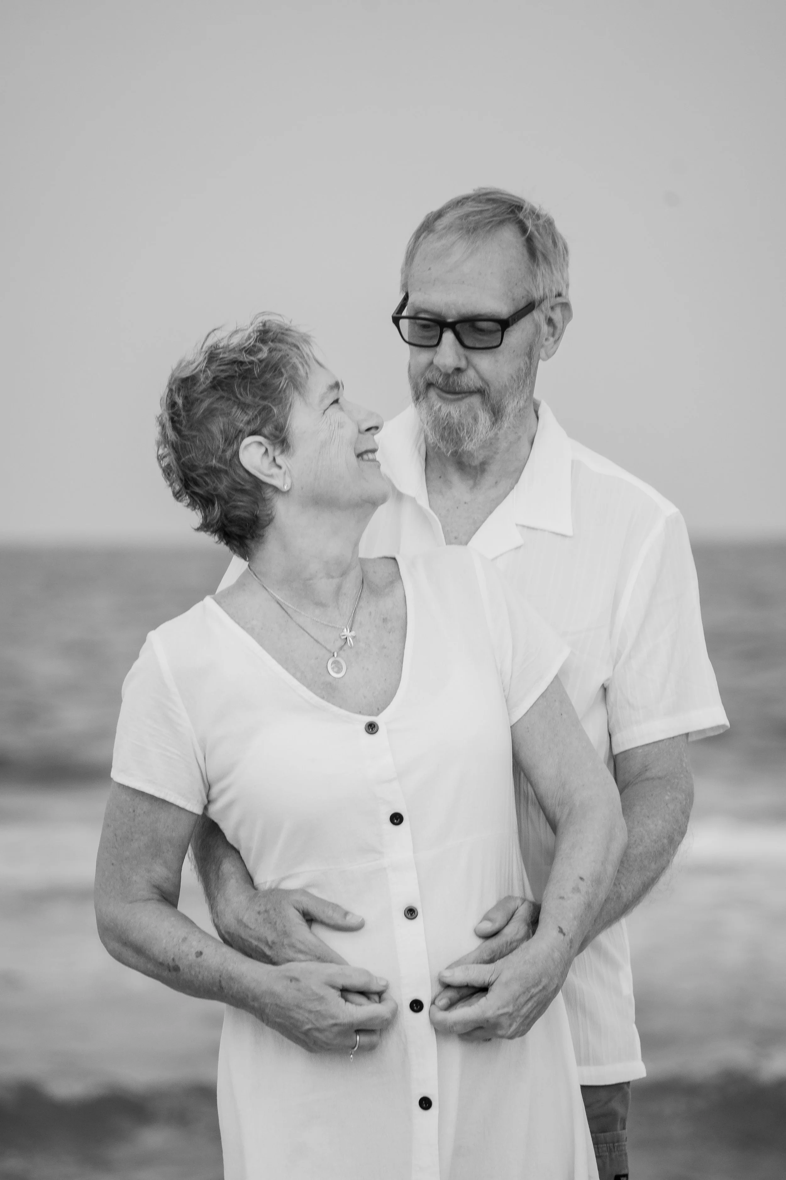 carolina-beach-family-photographer-grandparents.jpg