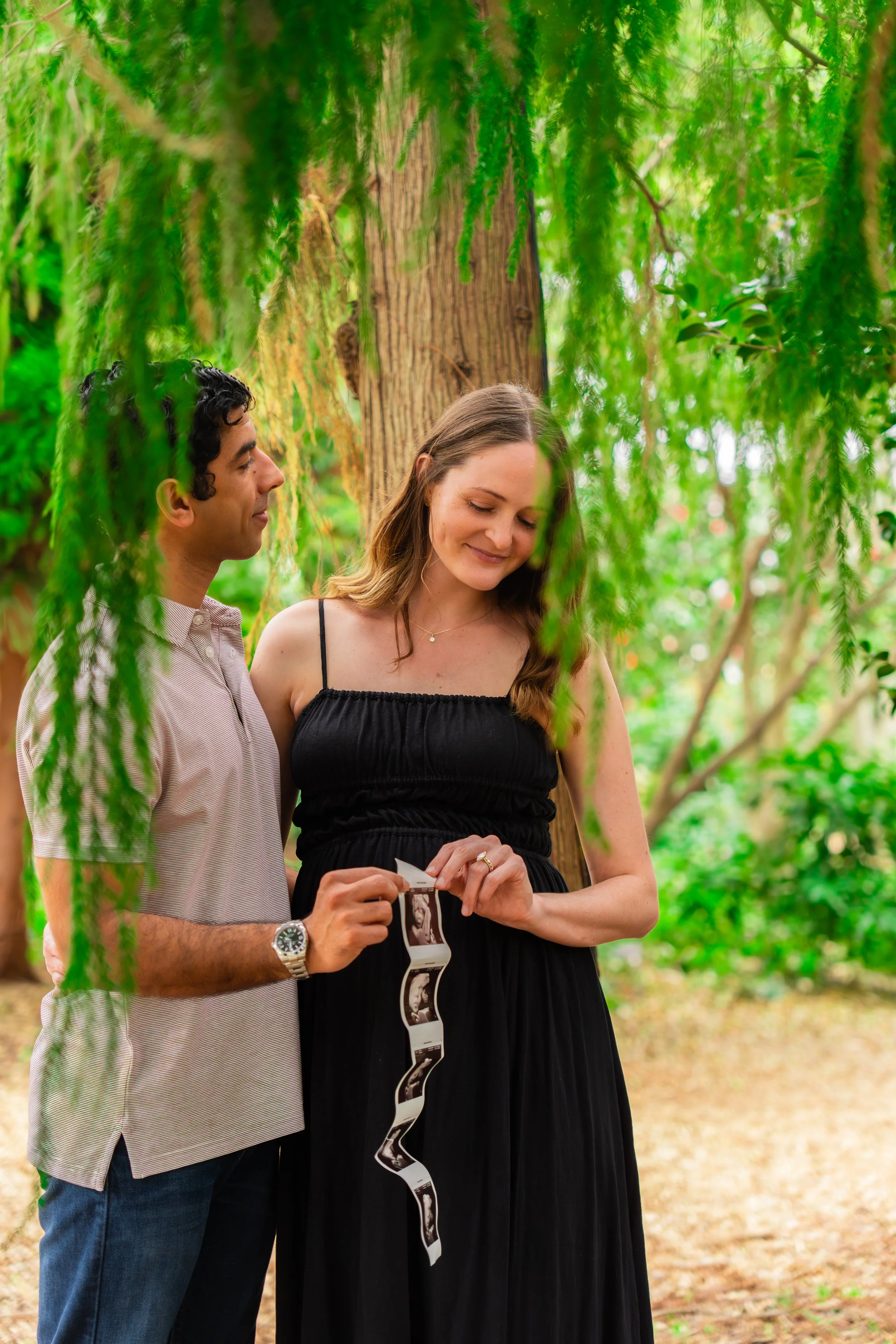 jc-raulston-arboretum-raleigh-nc-maternity-session-ultrasound-couple.jpg