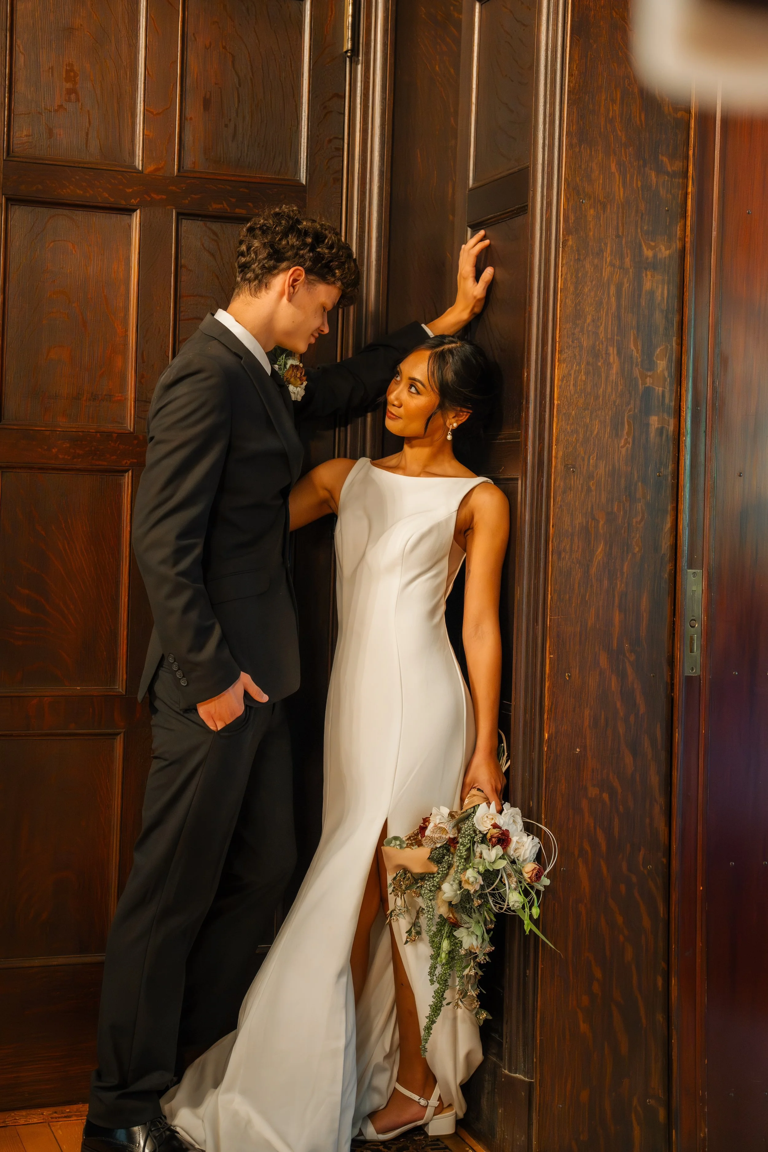 ill-house-durham-nc-wedding-wood-panel-close.jpg