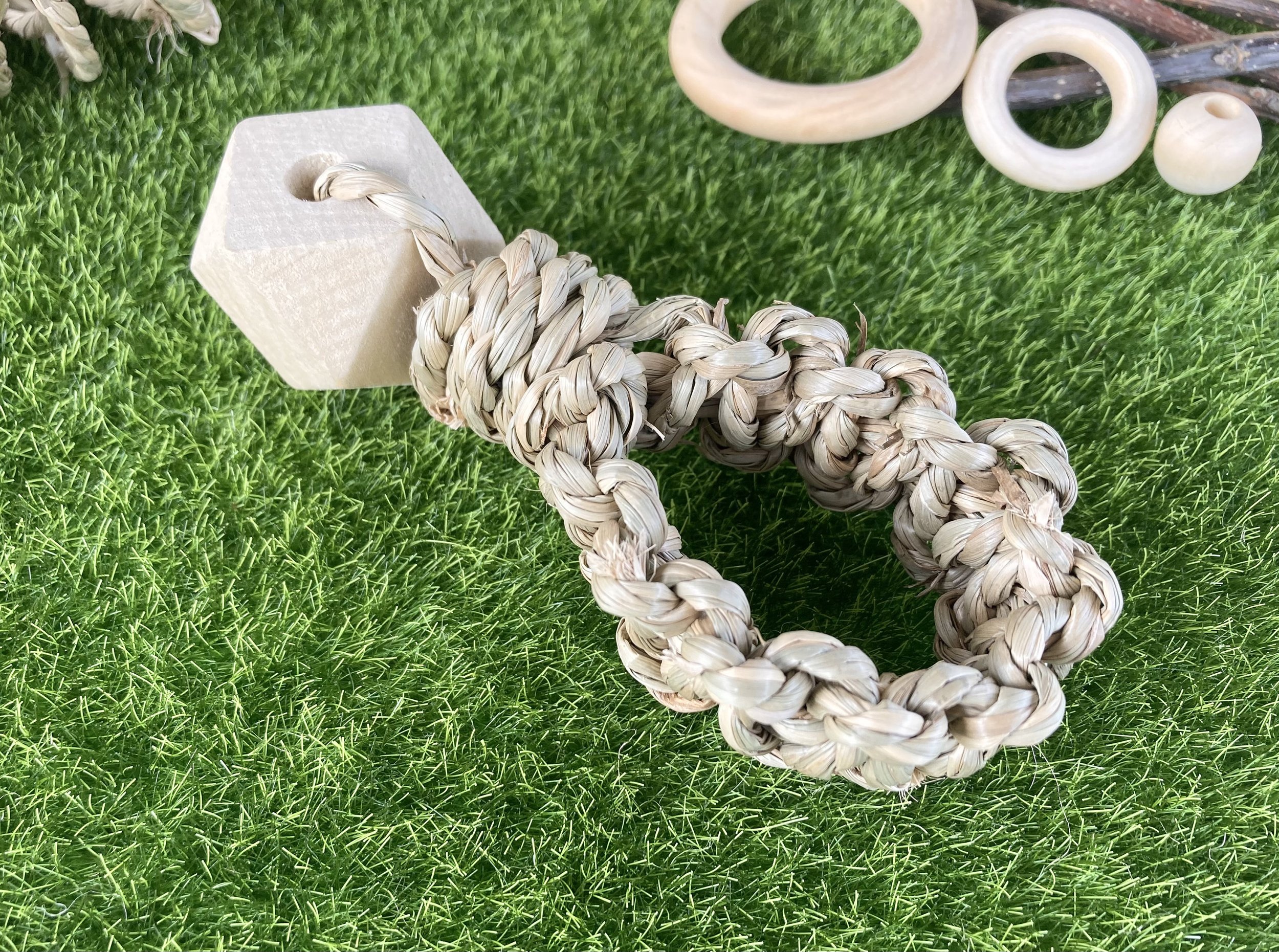 https://i.etsystatic.com/27753751/r/il/9267de/2944470030/il_fullxfull.2944470030_hin9.jpg